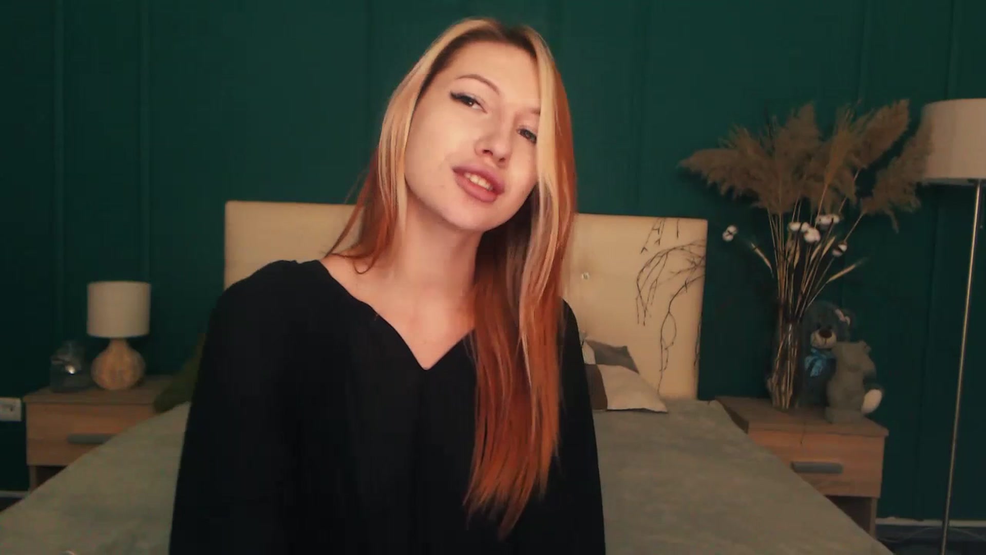 Gallery image thumbnail from LovelyGin's myfreecams stream on, 07/19/2023, 18:06 image 12 of 20
