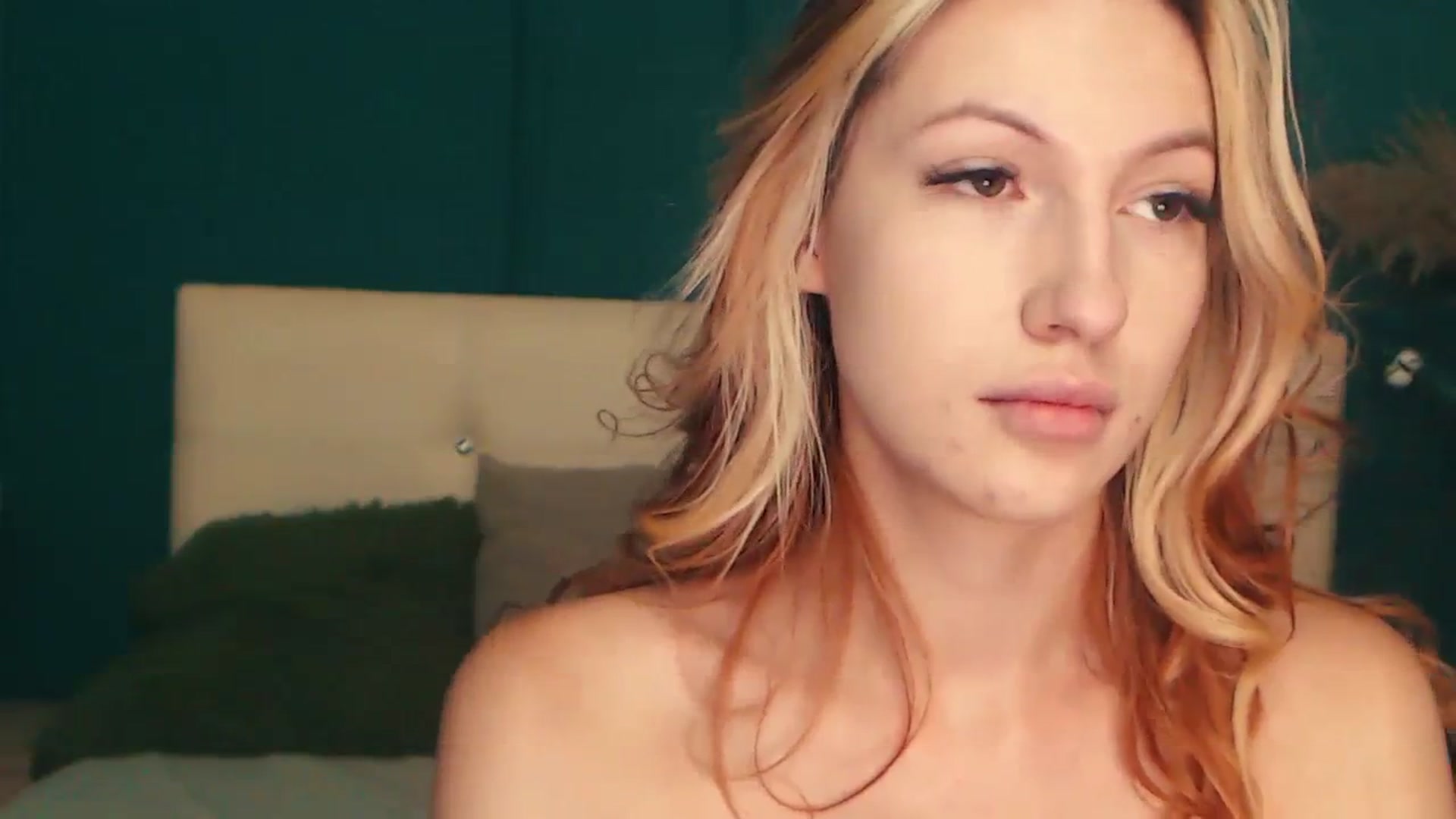Gallery image thumbnail from LovelyGin's myfreecams stream on, 07/26/2023, 13:27 image 15 of 20