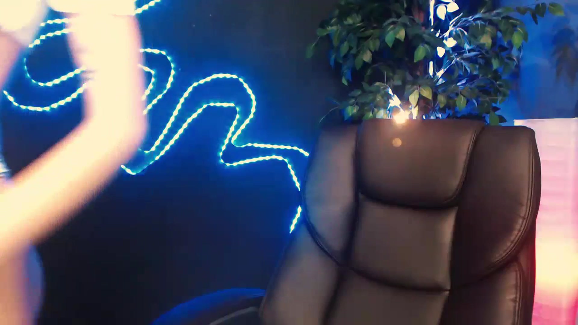 Gallery image thumbnail from LovelyGin's myfreecams stream on, 07/26/2023, 14:30 image 2 of 20