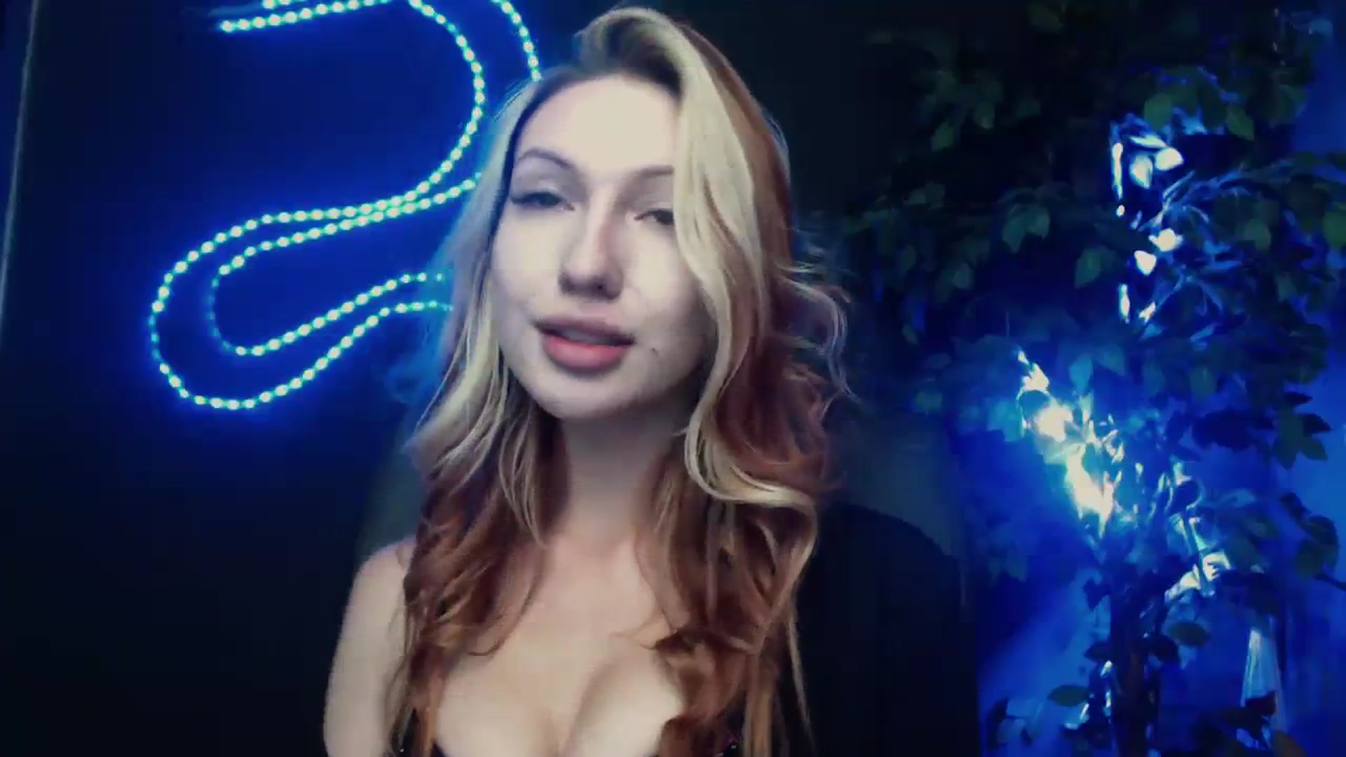 Gallery image thumbnail from LovelyGin's myfreecams stream on, 07/26/2023, 14:30 image 13 of 20