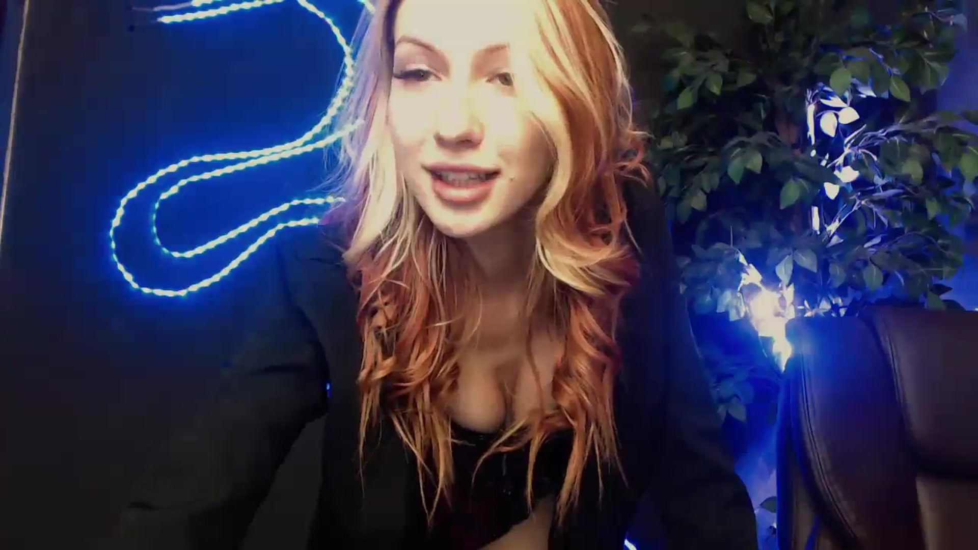 Gallery image thumbnail from LovelyGin's myfreecams stream on, 07/26/2023, 14:30 image 11 of 20