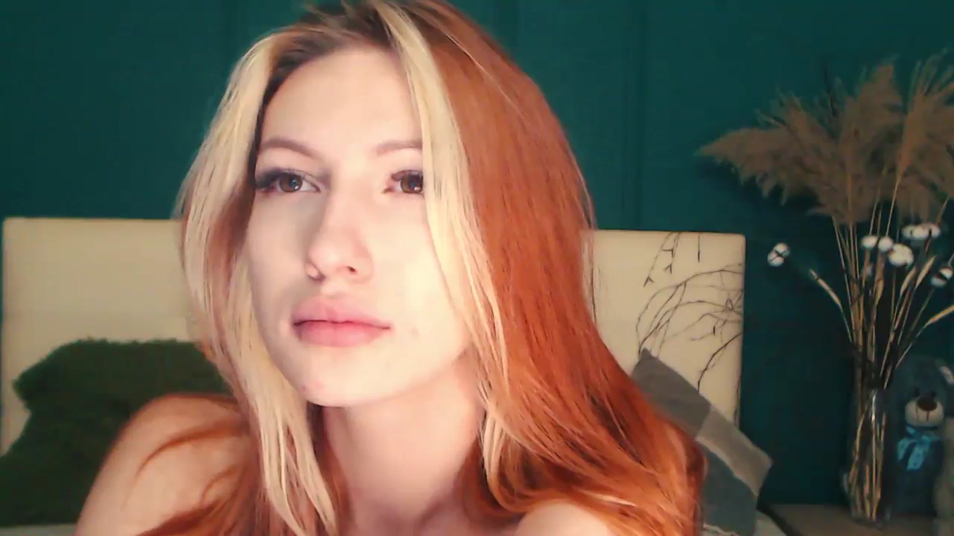 Gallery image thumbnail from LovelyGin's myfreecams stream on, 07/27/2023, 15:35 image 17 of 20