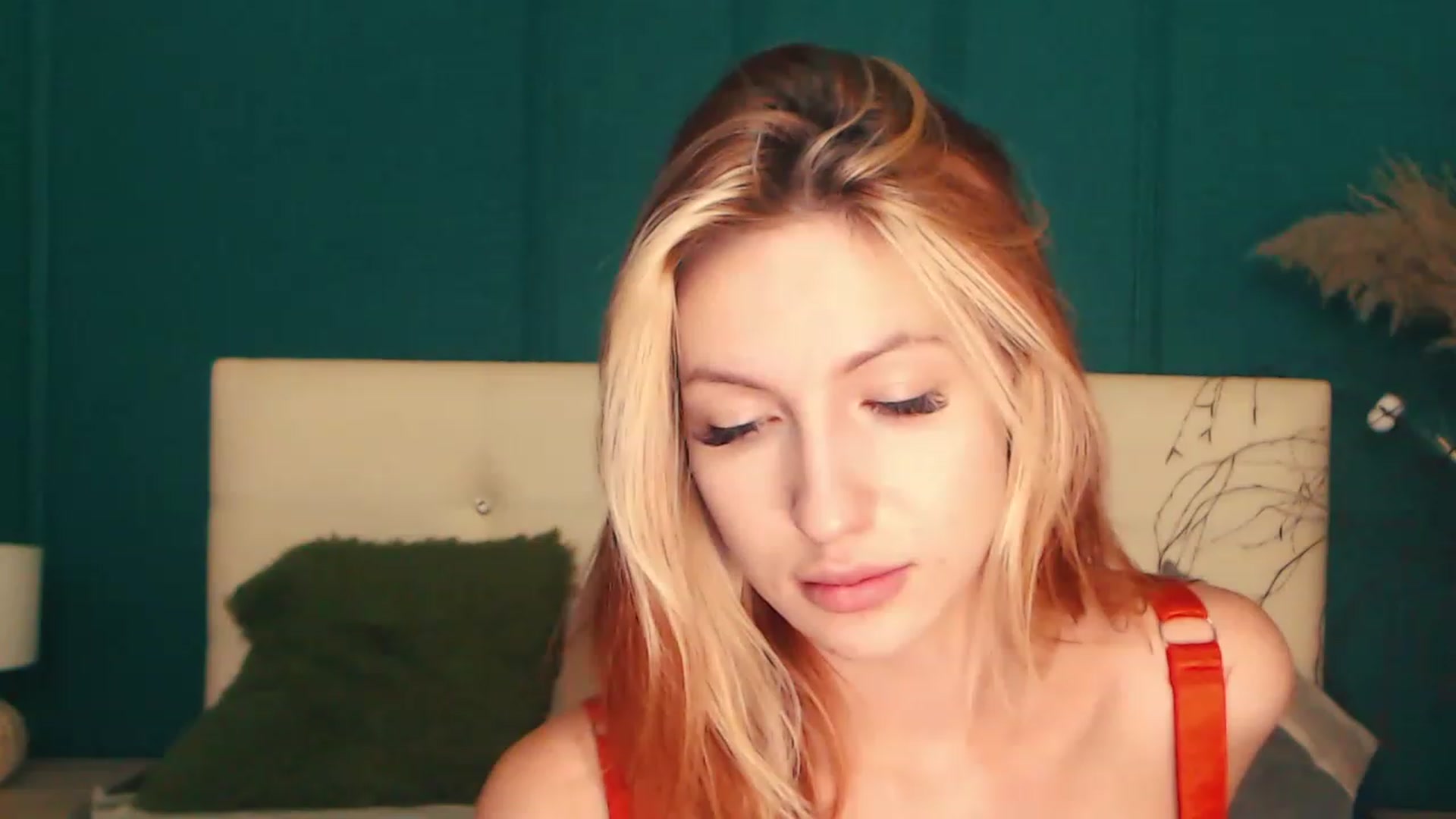 Gallery image thumbnail from LovelyGin's myfreecams stream on, 07/27/2023, 16:02 image 12 of 20