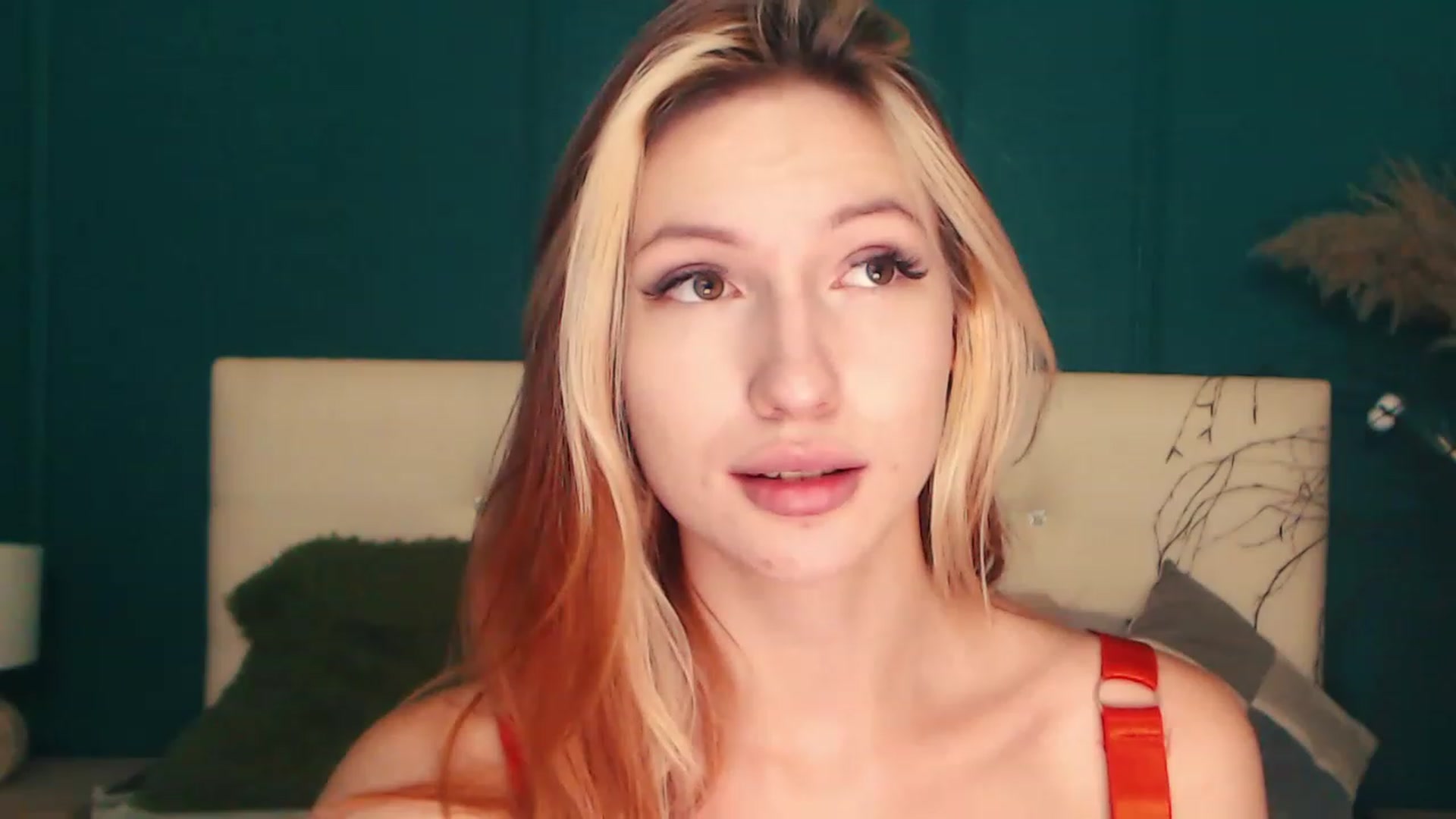 Gallery image thumbnail from LovelyGin's myfreecams stream on, 07/27/2023, 16:02 image 10 of 20