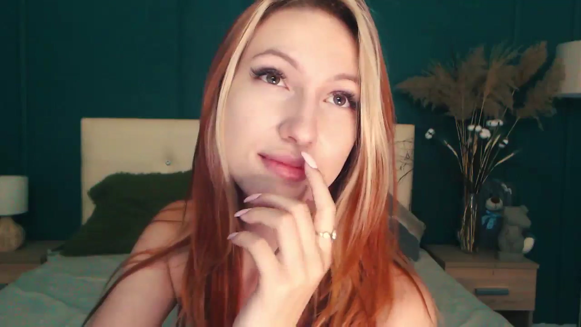Gallery image thumbnail from LovelyGin's myfreecams stream on, 07/27/2023, 18:19 image 19 of 20