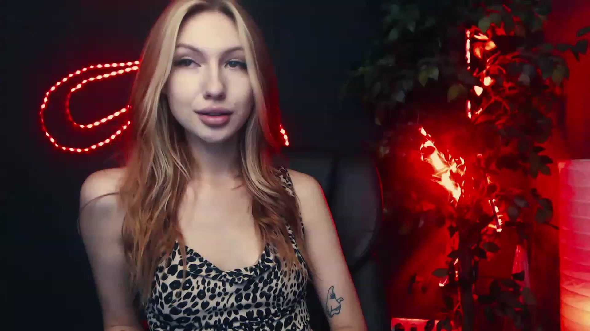 Gallery image thumbnail from LovelyGin's myfreecams stream on, 07/28/2023, 13:04 image 15 of 20