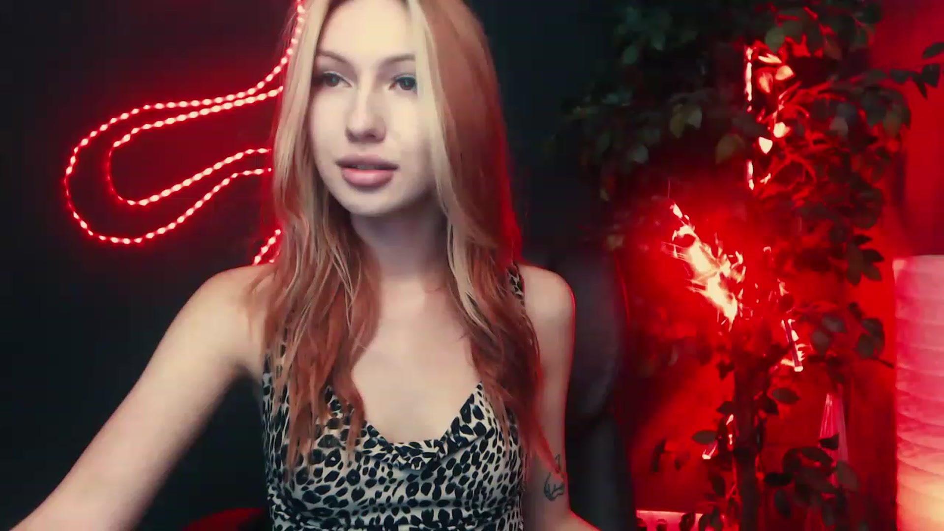 Gallery image thumbnail from LovelyGin's myfreecams stream on, 07/28/2023, 13:04 image 16 of 20