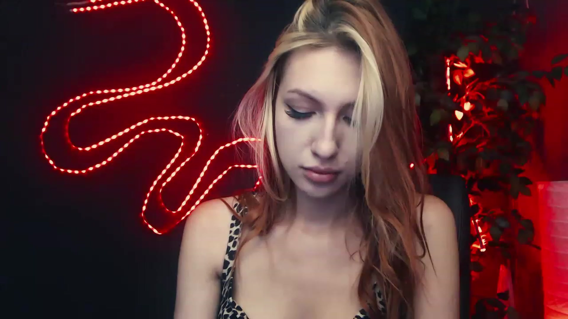 Gallery image thumbnail from LovelyGin's myfreecams stream on, 07/28/2023, 13:04 image 5 of 20