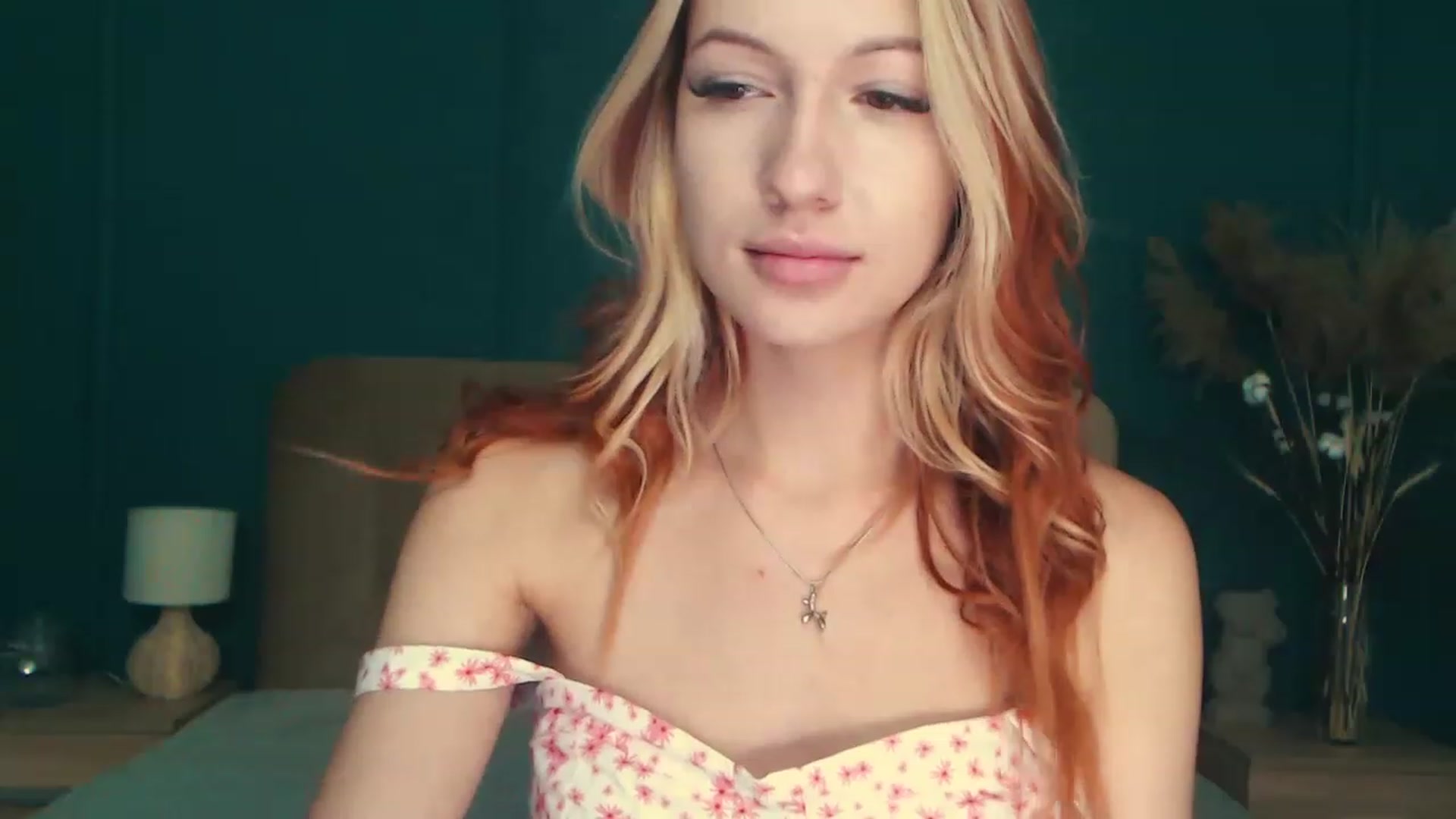 Gallery image thumbnail from LovelyGin's myfreecams stream on, 08/01/2023, 13:10 image 18 of 20