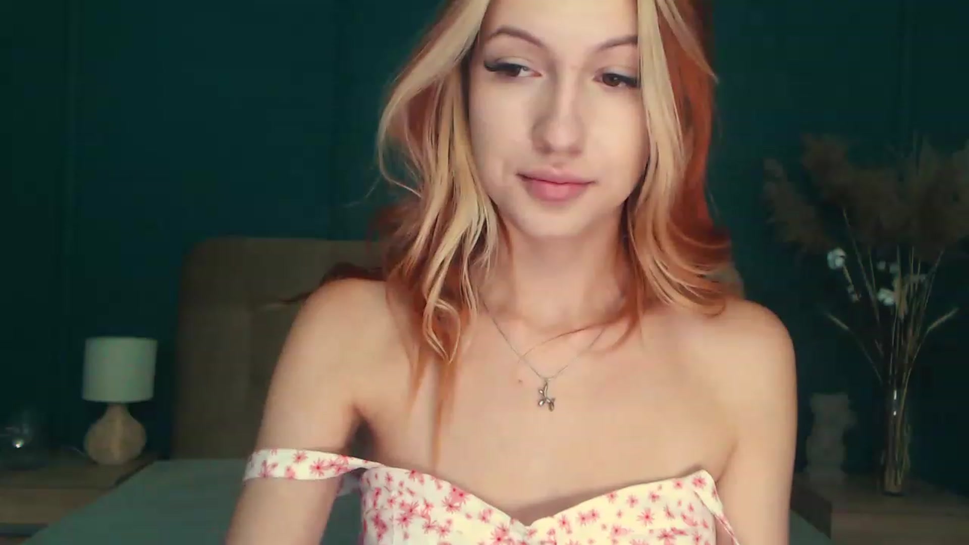 Gallery image thumbnail from LovelyGin's myfreecams stream on, 08/01/2023, 13:10 image 19 of 20