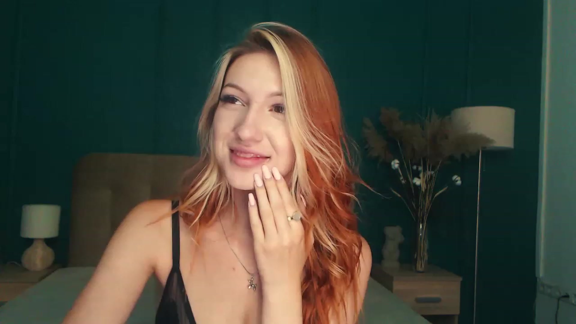 Gallery image thumbnail from LovelyGin's myfreecams stream on, 08/01/2023, 14:27 image 16 of 20