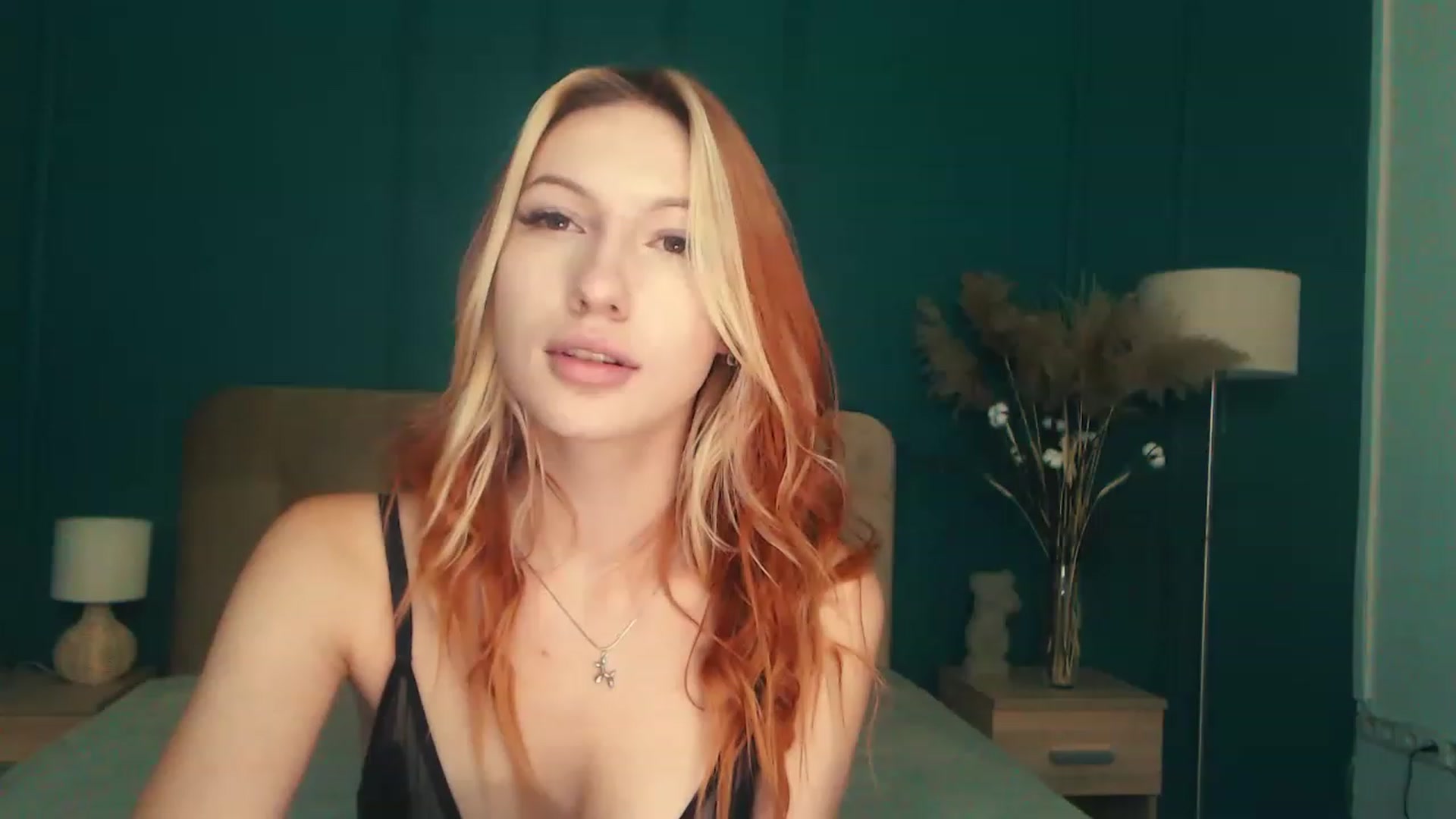 Gallery image thumbnail from LovelyGin's myfreecams stream on, 08/01/2023, 14:27 image 8 of 20