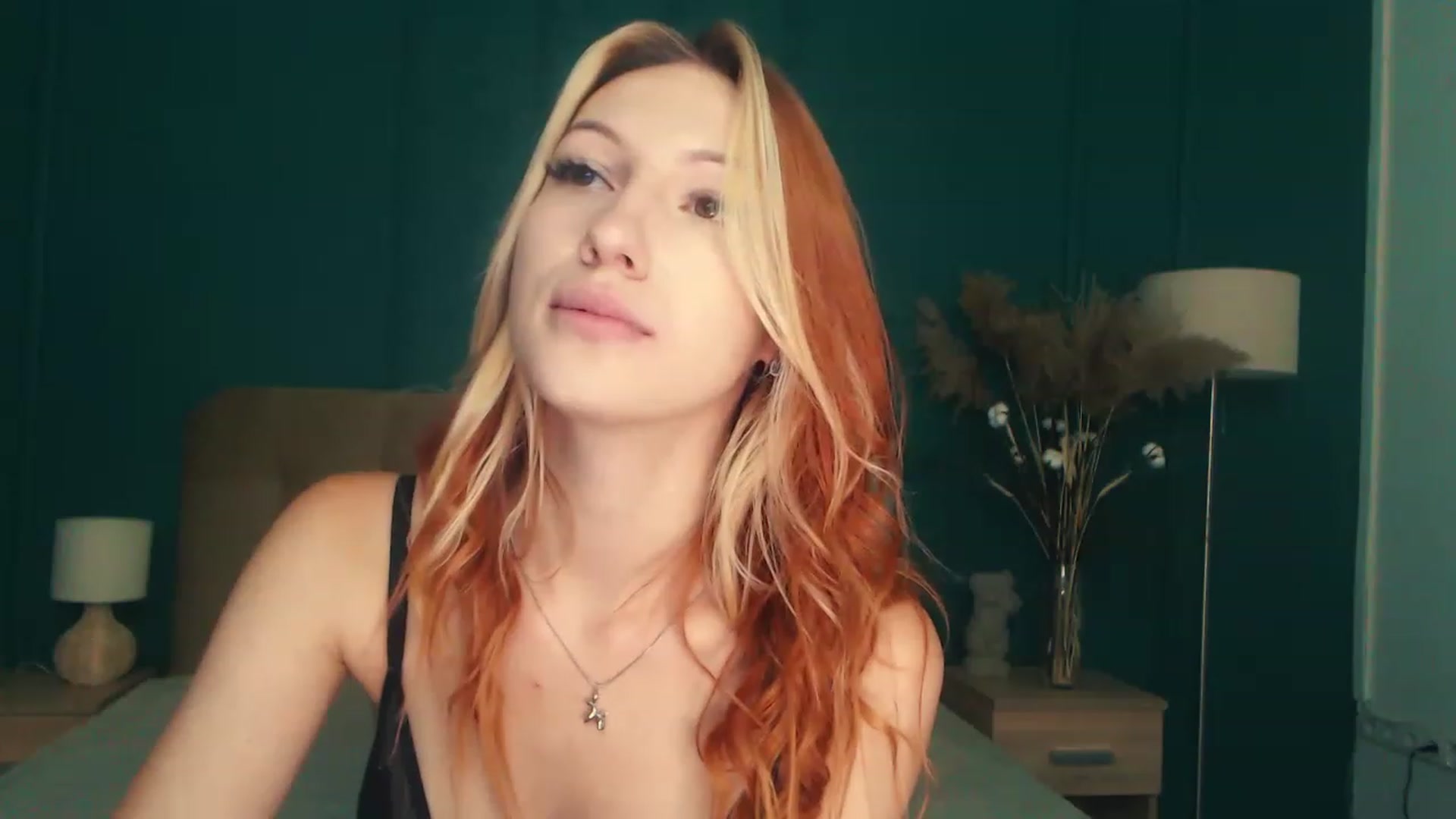 Gallery image thumbnail from LovelyGin's myfreecams stream on, 08/01/2023, 14:27 image 7 of 20