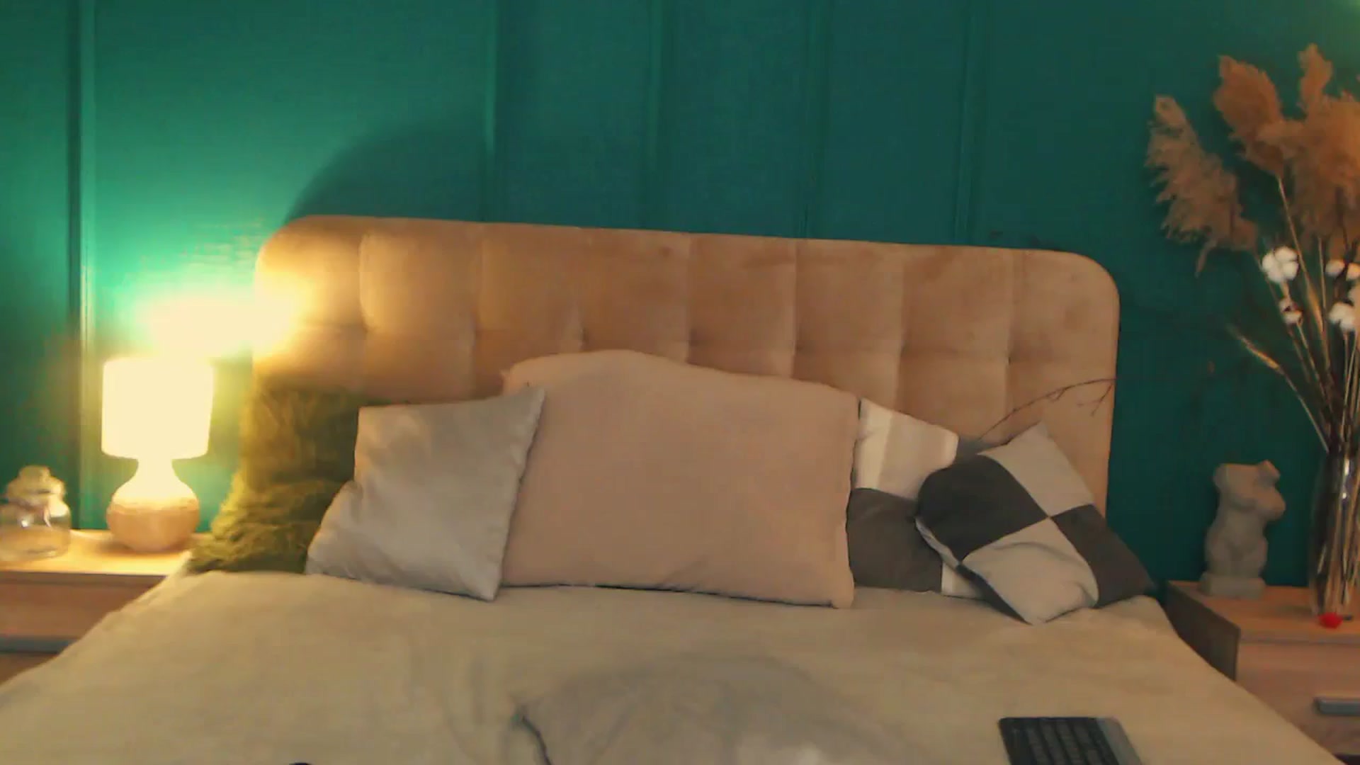 Gallery image thumbnail from LovelyGin's myfreecams stream on, 08/03/2023, 13:37 image 15 of 20