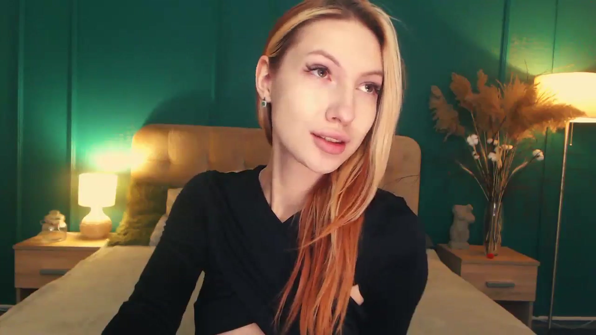 Gallery image thumbnail from LovelyGin's myfreecams stream on, 08/03/2023, 13:37 image 12 of 20