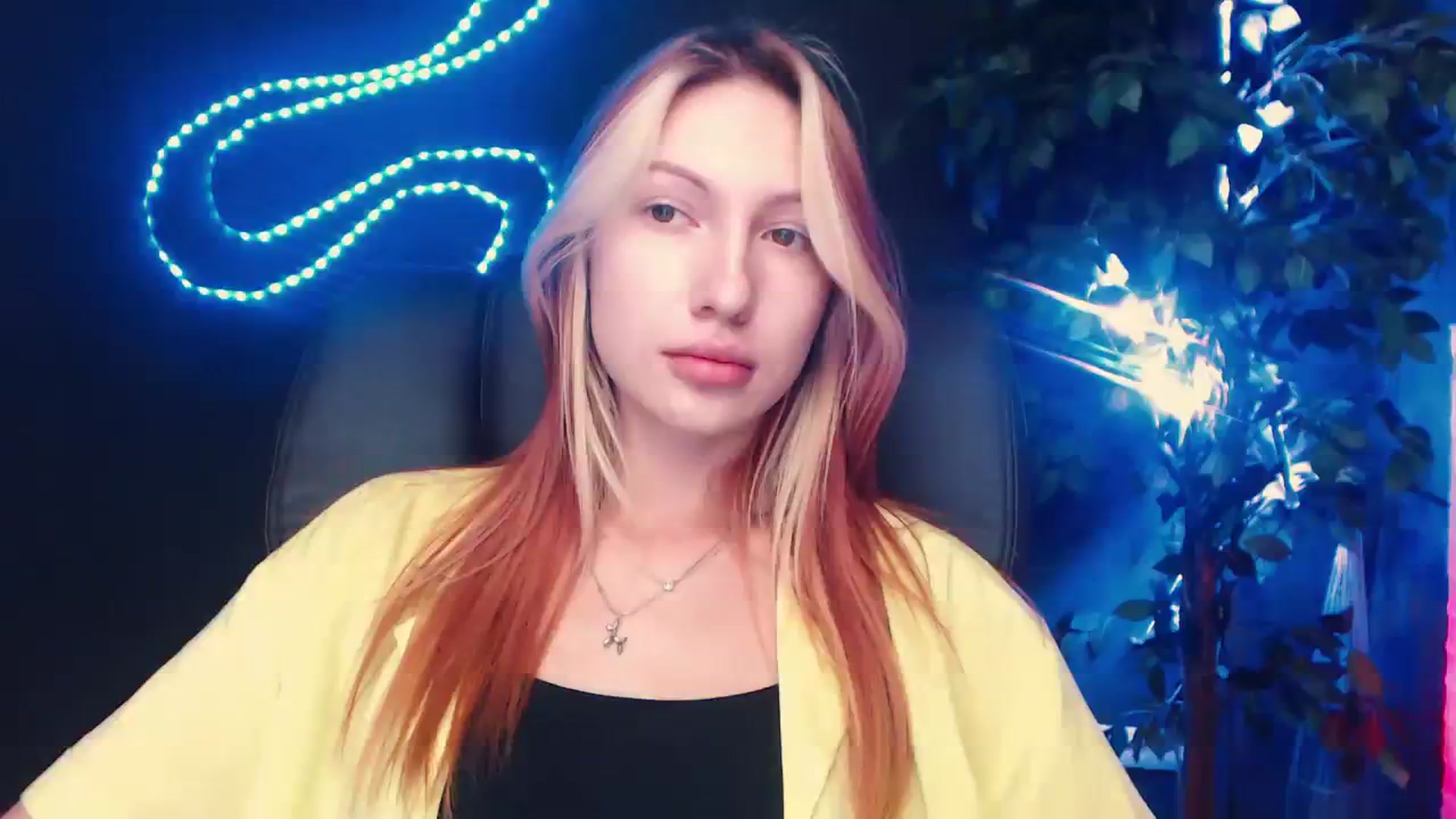 Gallery image thumbnail from LovelyGin's myfreecams stream on, 08/04/2023, 13:09 image 1 of 20