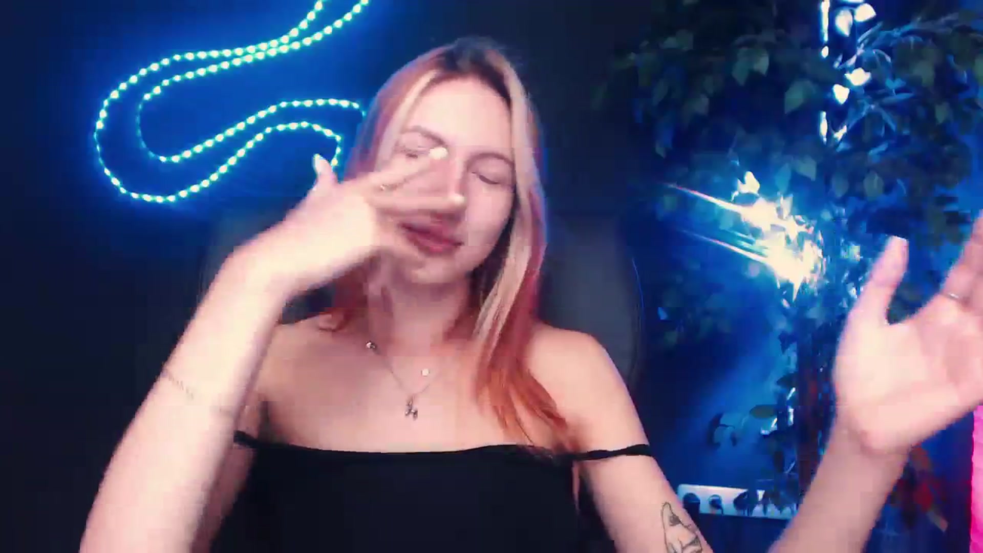 Gallery image thumbnail from LovelyGin's myfreecams stream on, 08/04/2023, 13:09 image 20 of 20