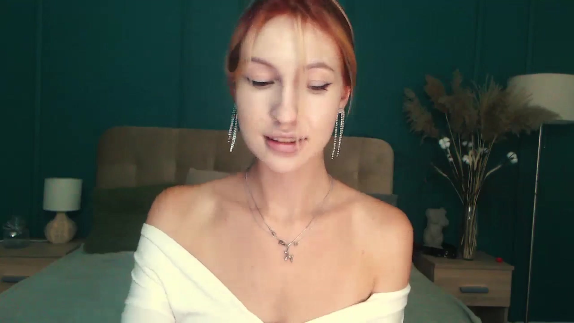 Gallery image thumbnail from LovelyGin's myfreecams stream on, 08/11/2023, 13:39 image 10 of 20