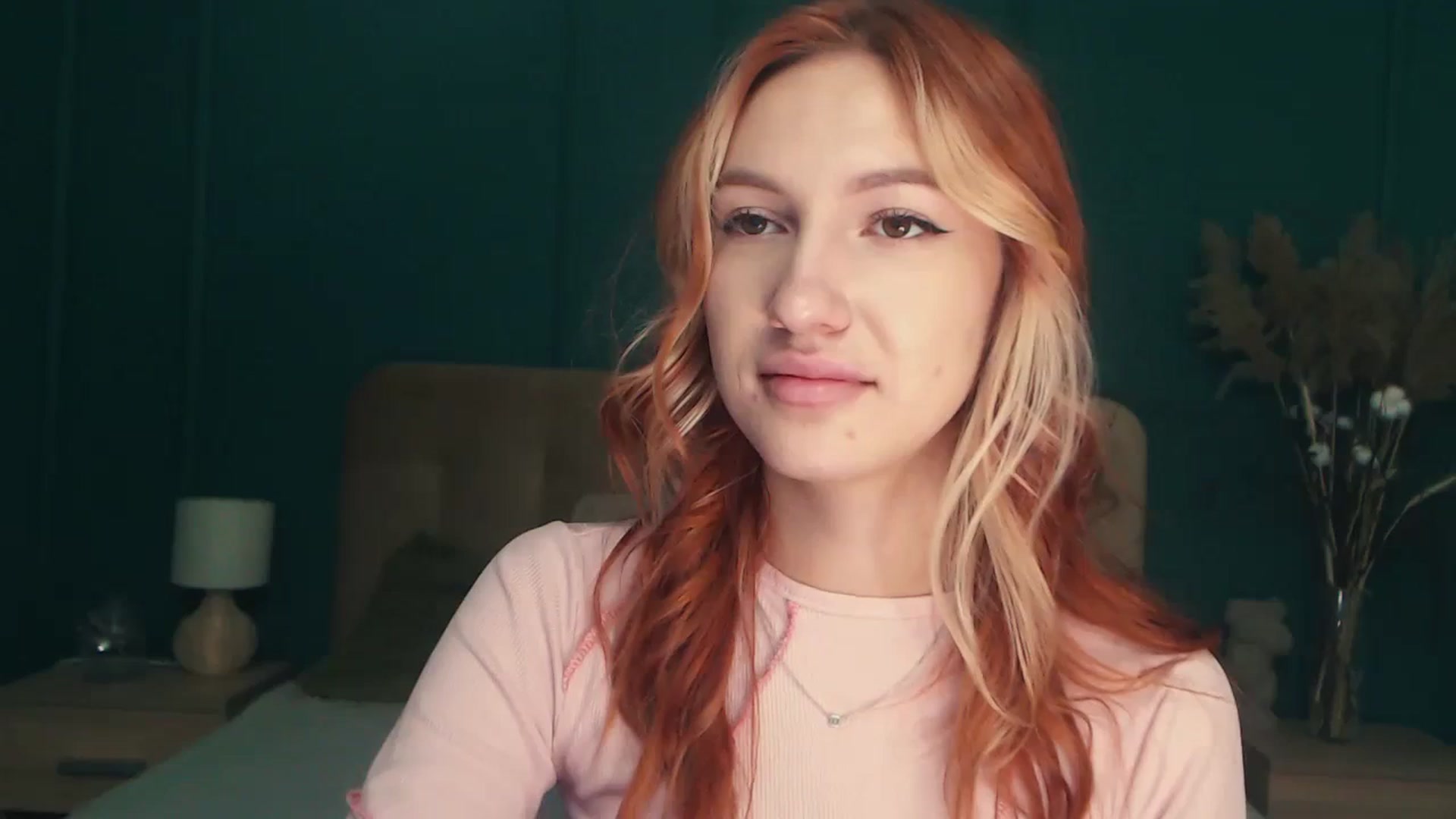 Gallery image thumbnail from LovelyGin's myfreecams stream on, 09/06/2023, 12:58 image 13 of 20