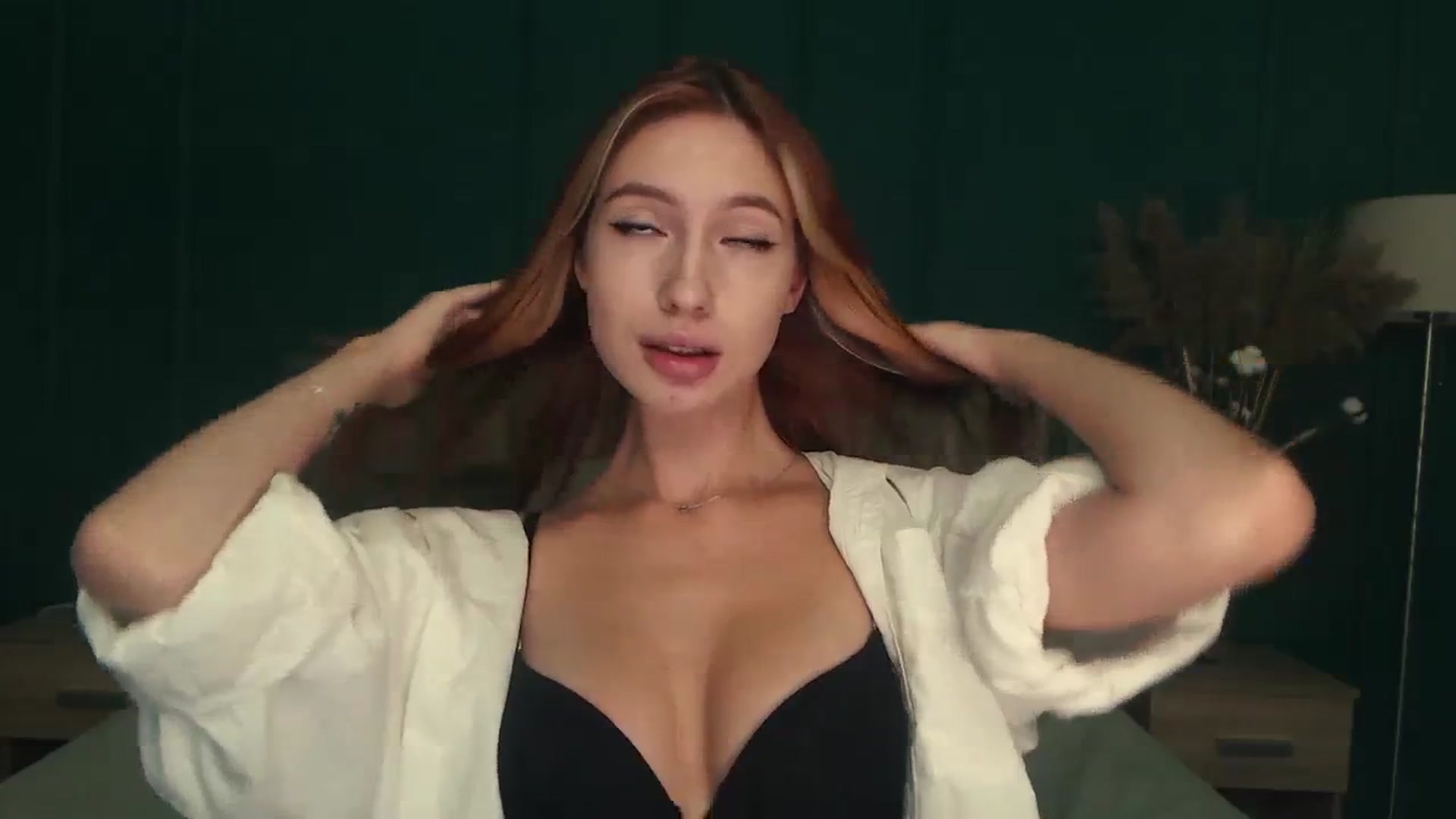 Gallery image thumbnail from LovelyGin's myfreecams stream on, 09/12/2023, 12:45 image 18 of 20