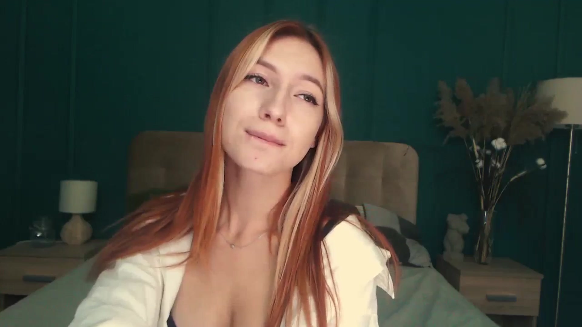 Gallery image thumbnail from LovelyGin's myfreecams stream on, 09/12/2023, 12:45 image 13 of 20