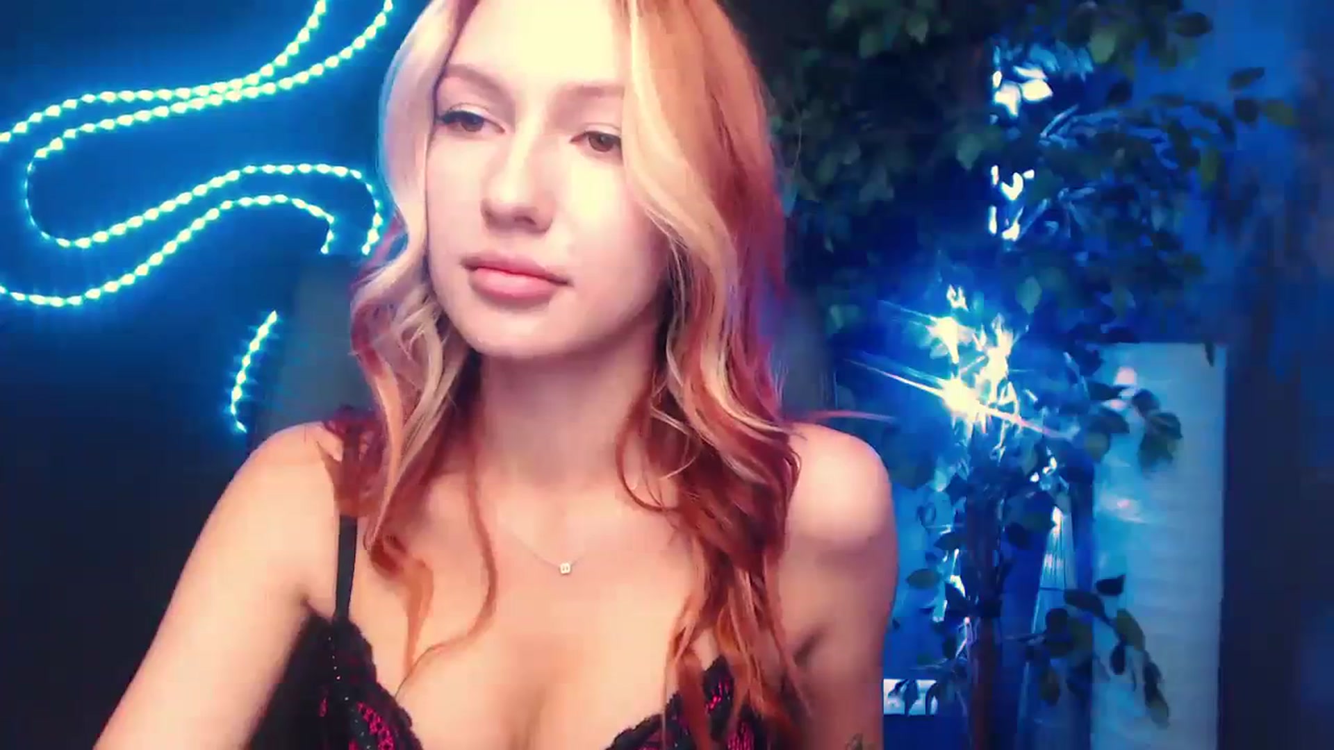 Gallery image thumbnail from LovelyGin's myfreecams stream on, 09/18/2023, 13:01 image 6 of 20