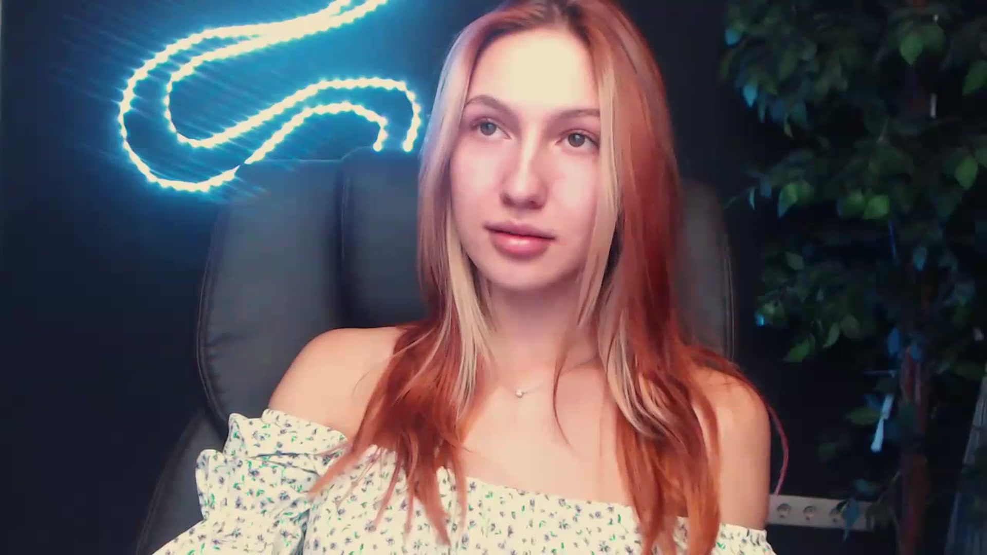 Gallery image thumbnail from LovelyGin's myfreecams stream on, 09/25/2023, 13:36 image 8 of 20