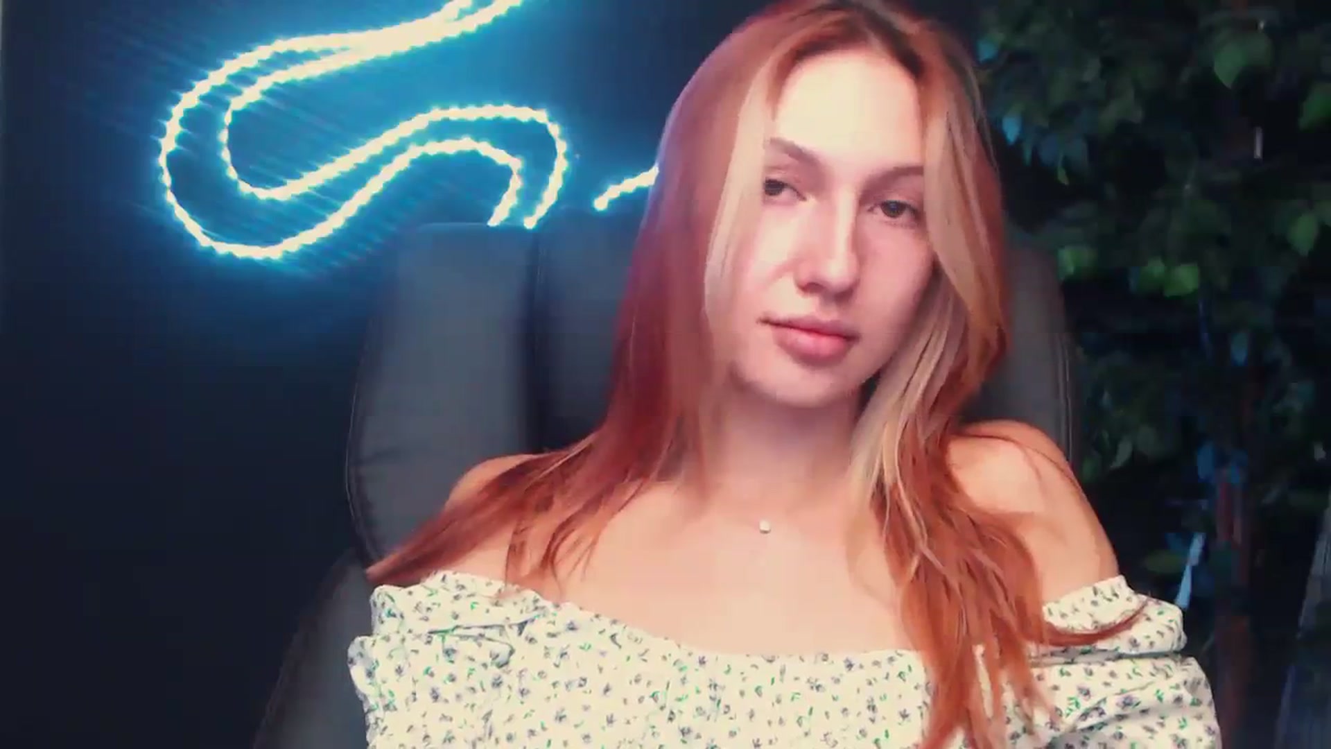 Gallery image thumbnail from LovelyGin's myfreecams stream on, 09/25/2023, 13:36 image 11 of 20