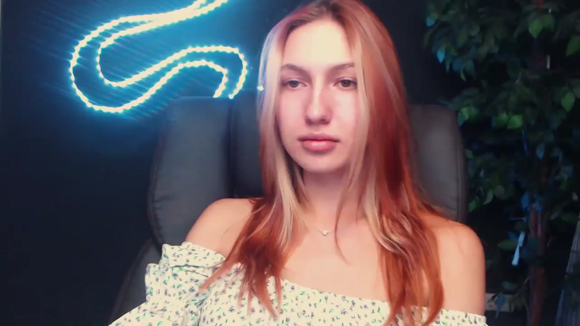 Gallery image thumbnail from LovelyGin's myfreecams stream on, 09/25/2023, 13:36 image 9 of 20