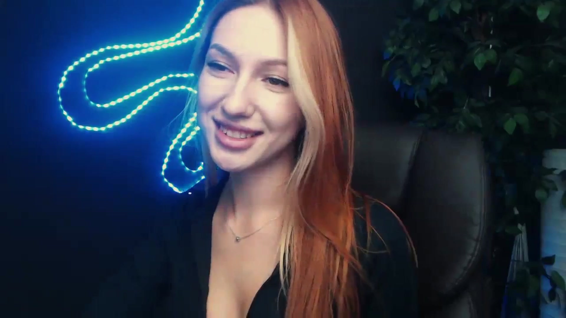 Gallery image thumbnail from LovelyGin's myfreecams stream on, 09/27/2023, 13:09 image 5 of 20