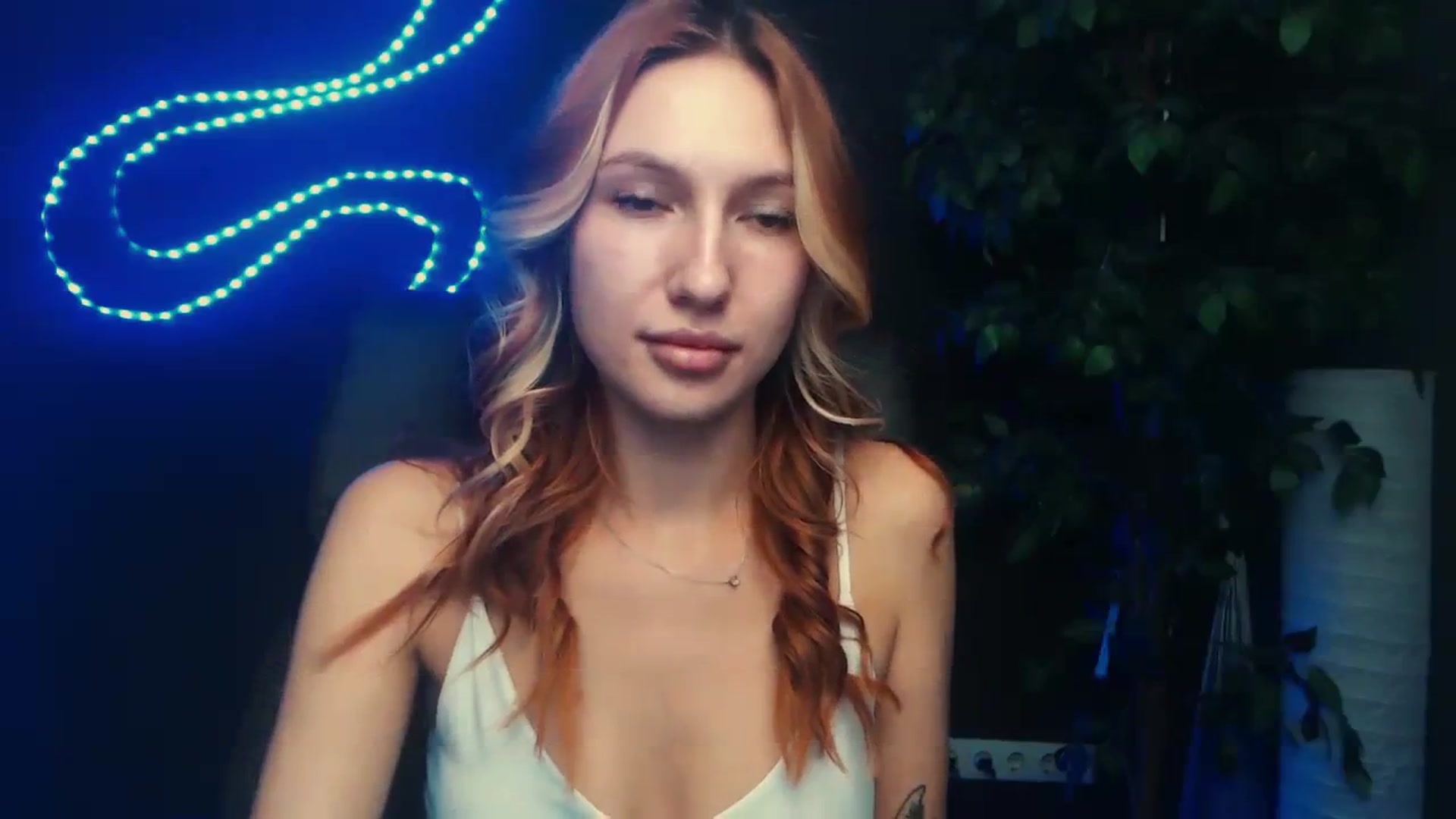 Gallery image thumbnail from LovelyGin's myfreecams stream on, 10/02/2023, 12:48 image 19 of 20