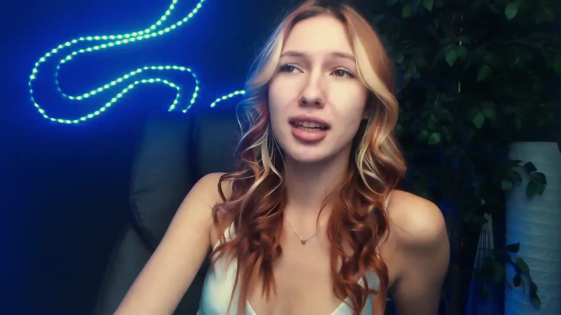 Gallery image thumbnail from LovelyGin's myfreecams stream on, 10/02/2023, 12:48 image 1 of 20