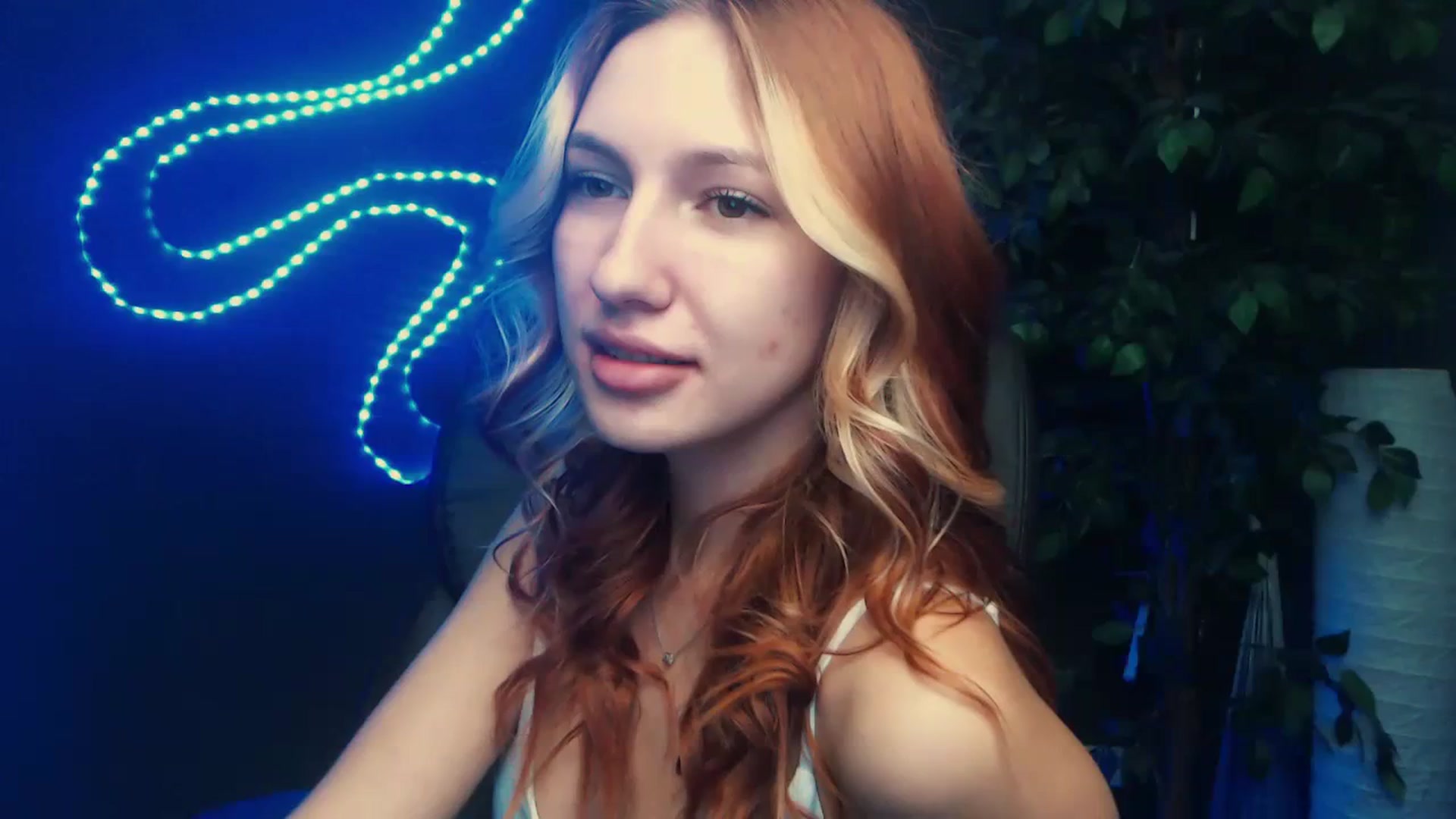 Gallery image thumbnail from LovelyGin's myfreecams stream on, 10/02/2023, 12:48 image 9 of 20
