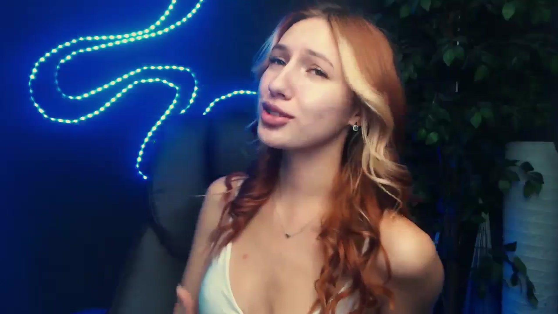 Gallery image thumbnail from LovelyGin's myfreecams stream on, 10/02/2023, 12:48 image 2 of 20