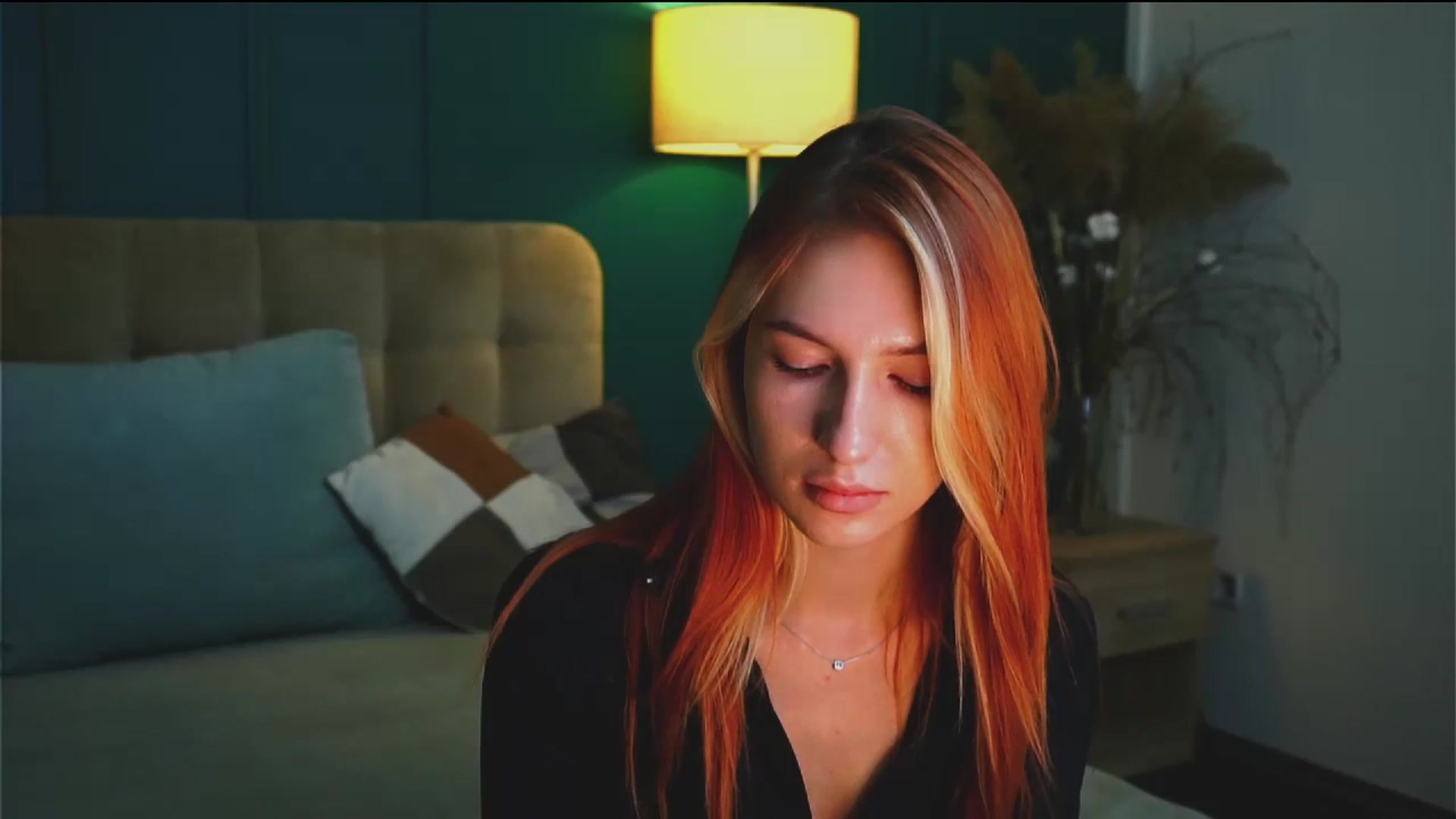 Gallery image thumbnail from LovelyGin's myfreecams stream on, 10/04/2023, 13:36 image 14 of 20