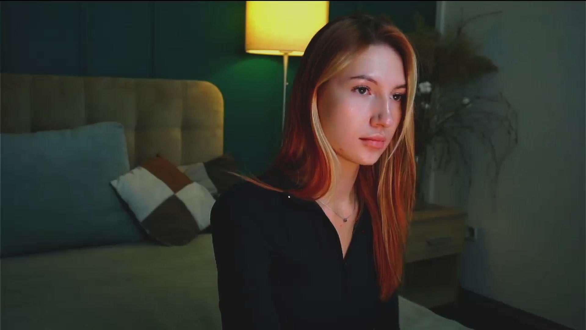 Gallery image thumbnail from LovelyGin's myfreecams stream on, 10/04/2023, 13:36 image 9 of 20