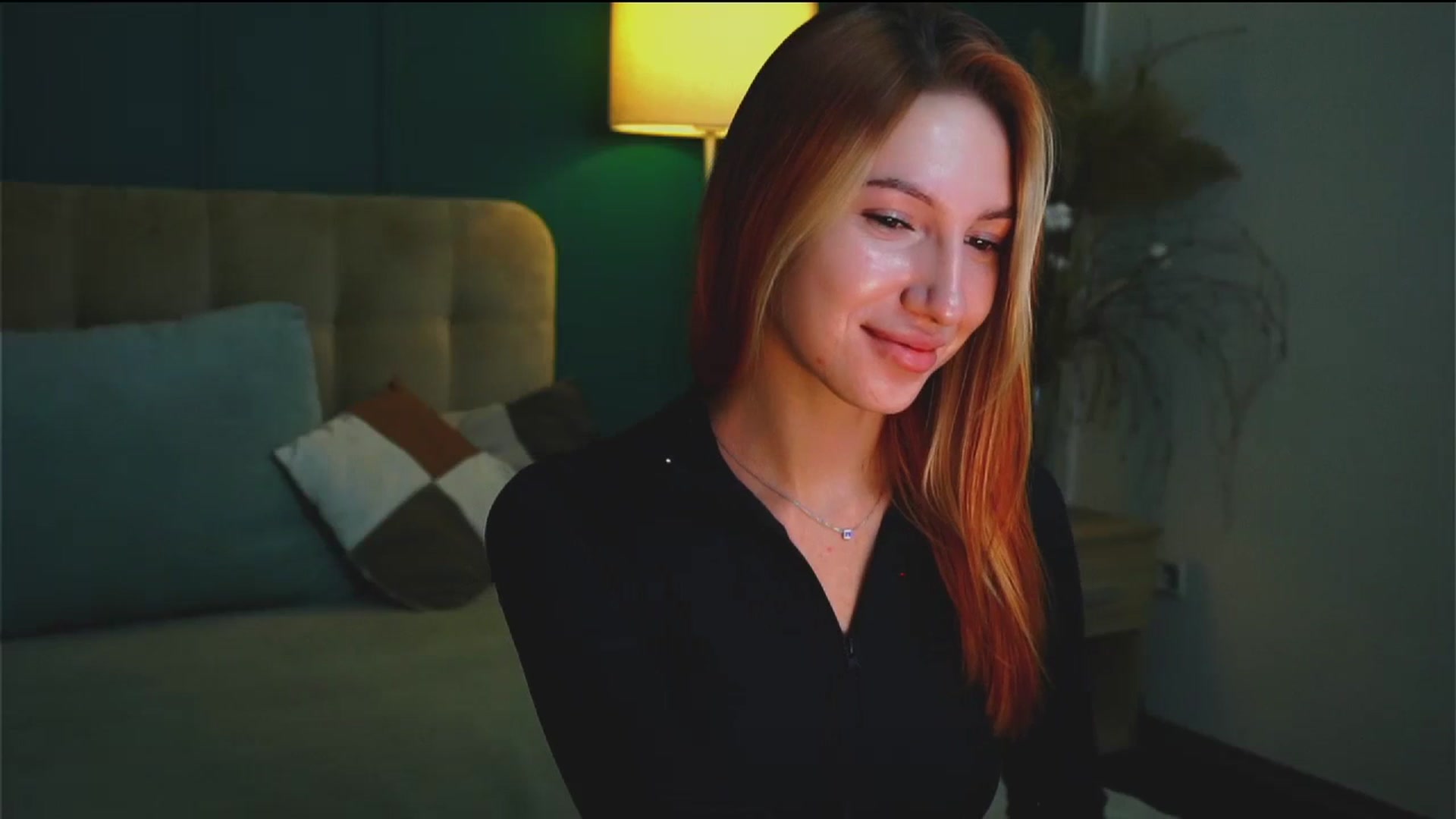 Gallery image thumbnail from LovelyGin's myfreecams stream on, 10/04/2023, 13:36 image 5 of 20
