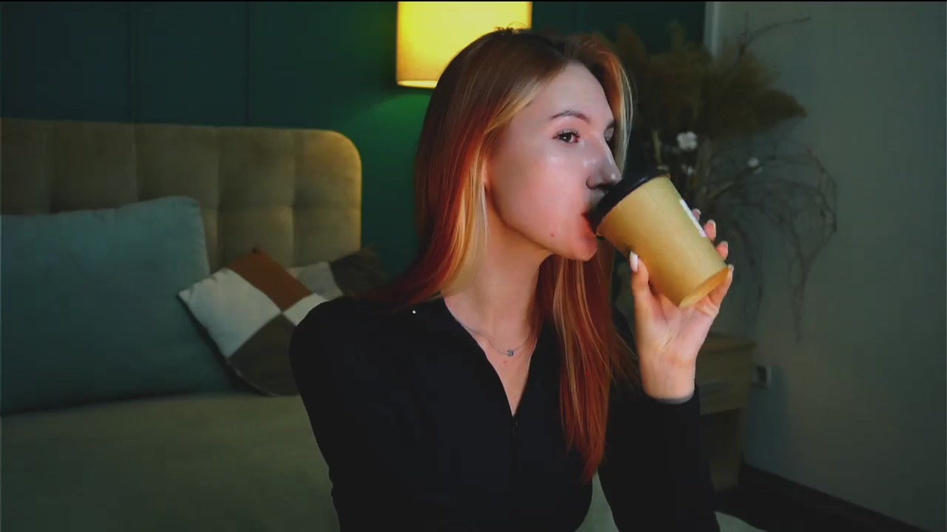 Gallery image thumbnail from LovelyGin's myfreecams stream on, 10/04/2023, 13:36 image 8 of 20