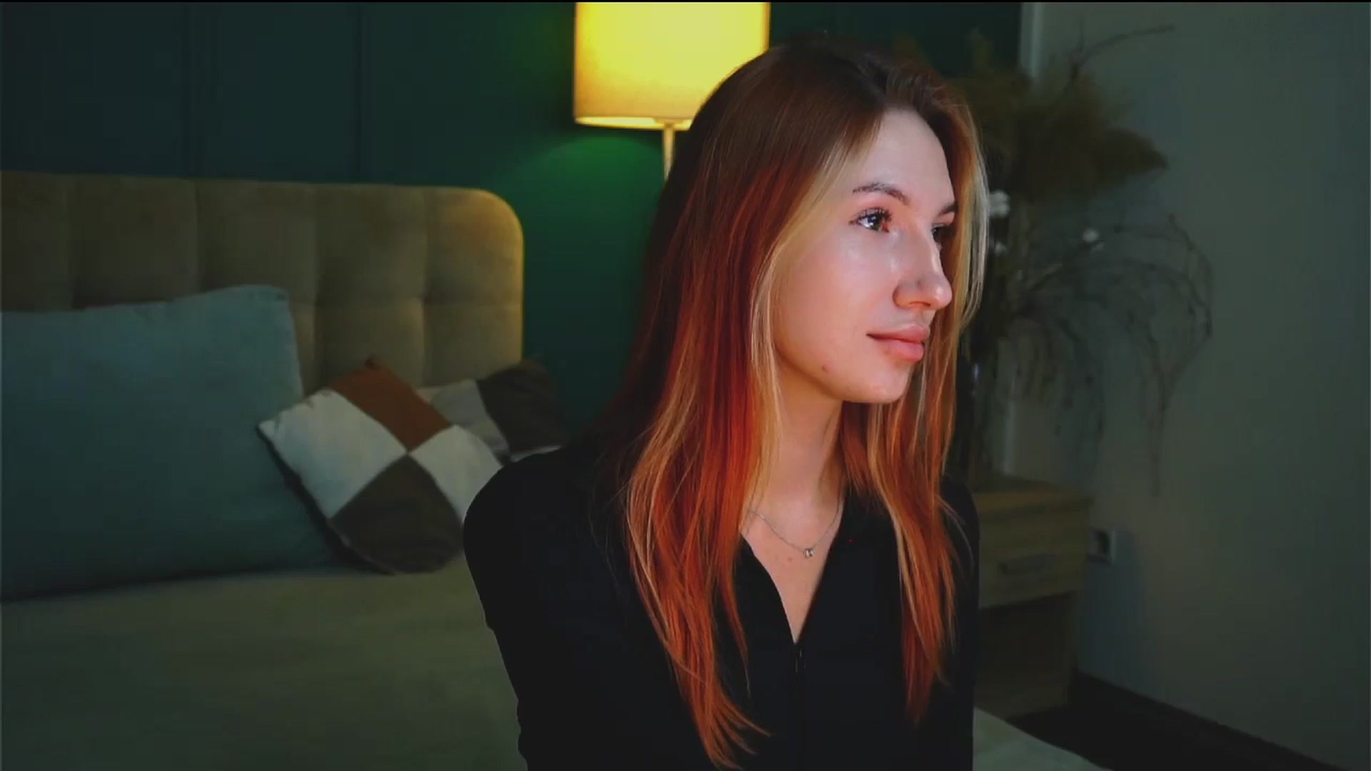 Gallery image thumbnail from LovelyGin's myfreecams stream on, 10/04/2023, 13:36 image 4 of 20