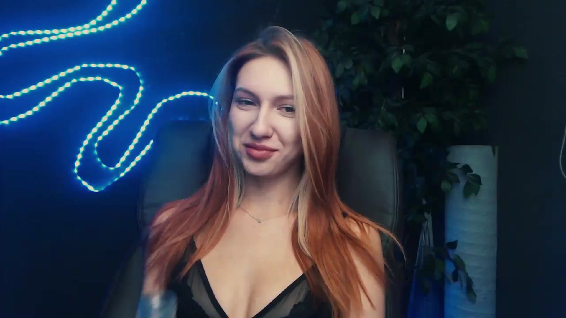 Gallery image thumbnail from LovelyGin's myfreecams stream on, 10/05/2023, 13:15 image 15 of 20