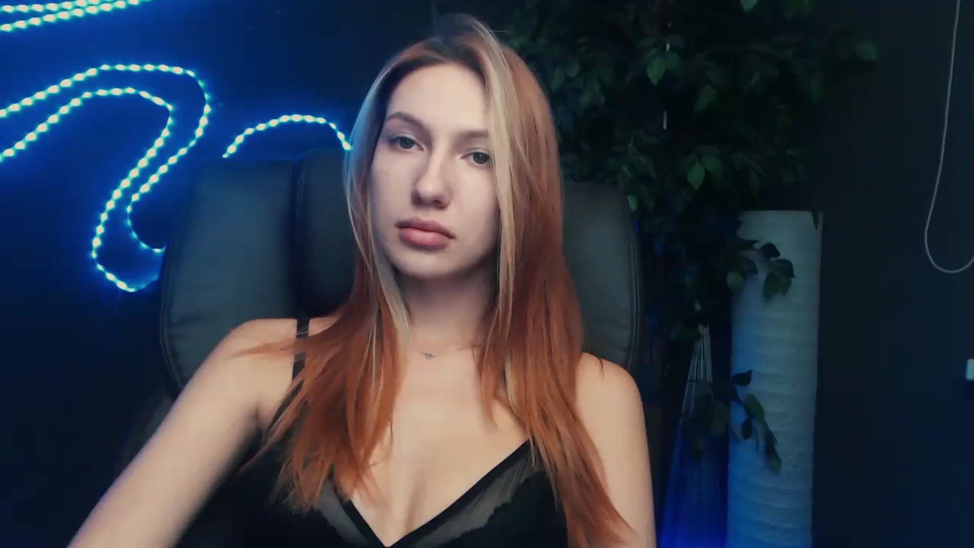 Gallery image thumbnail from LovelyGin's myfreecams stream on, 10/05/2023, 13:15 image 18 of 20