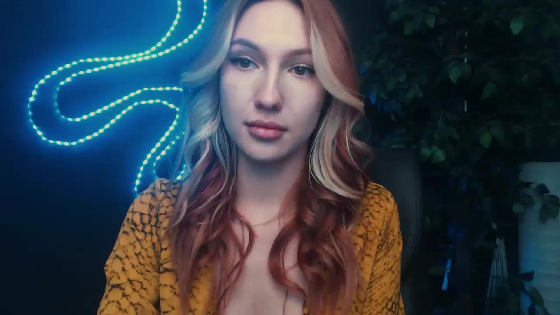 Gallery image thumbnail from LovelyGin's myfreecams stream on, 10/06/2023, 15:27 image 17 of 20
