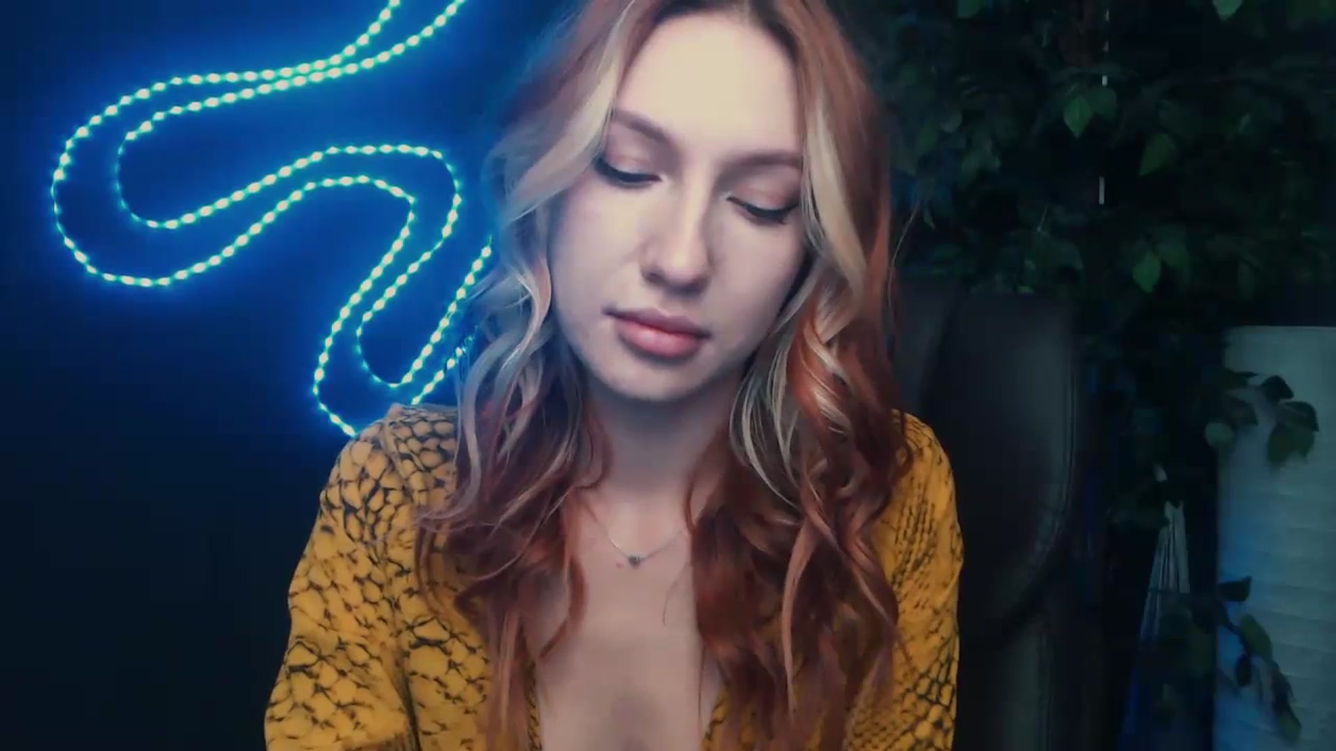Gallery image thumbnail from LovelyGin's myfreecams stream on, 10/06/2023, 15:27 image 2 of 20