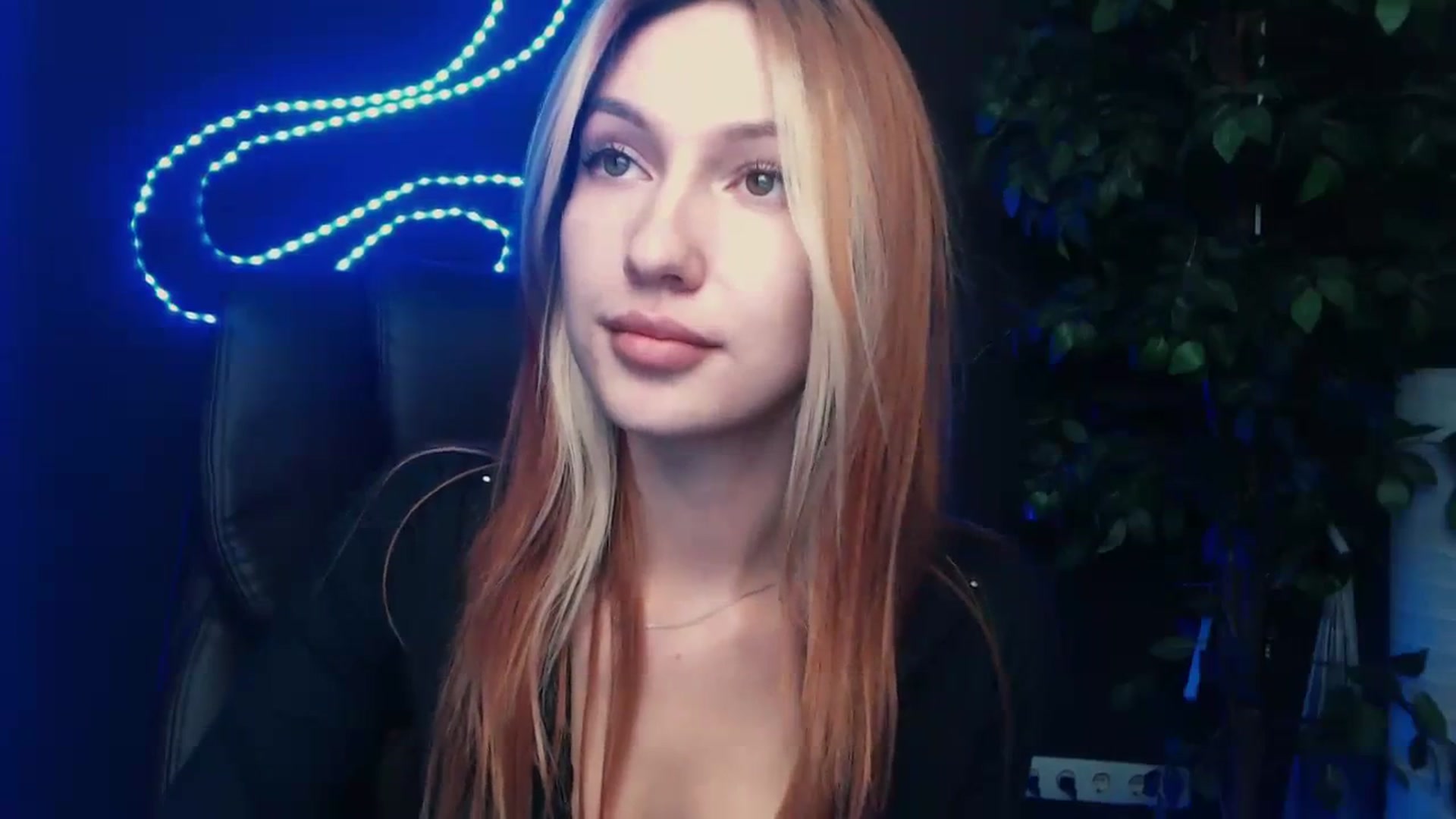 Gallery image thumbnail from LovelyGin's myfreecams stream on, 10/10/2023, 16:39 image 20 of 20