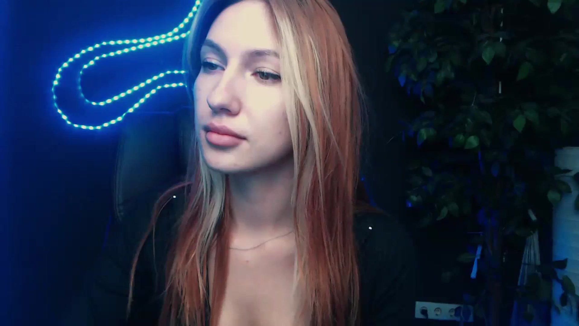 Gallery image thumbnail from LovelyGin's myfreecams stream on, 10/10/2023, 16:39 image 11 of 20