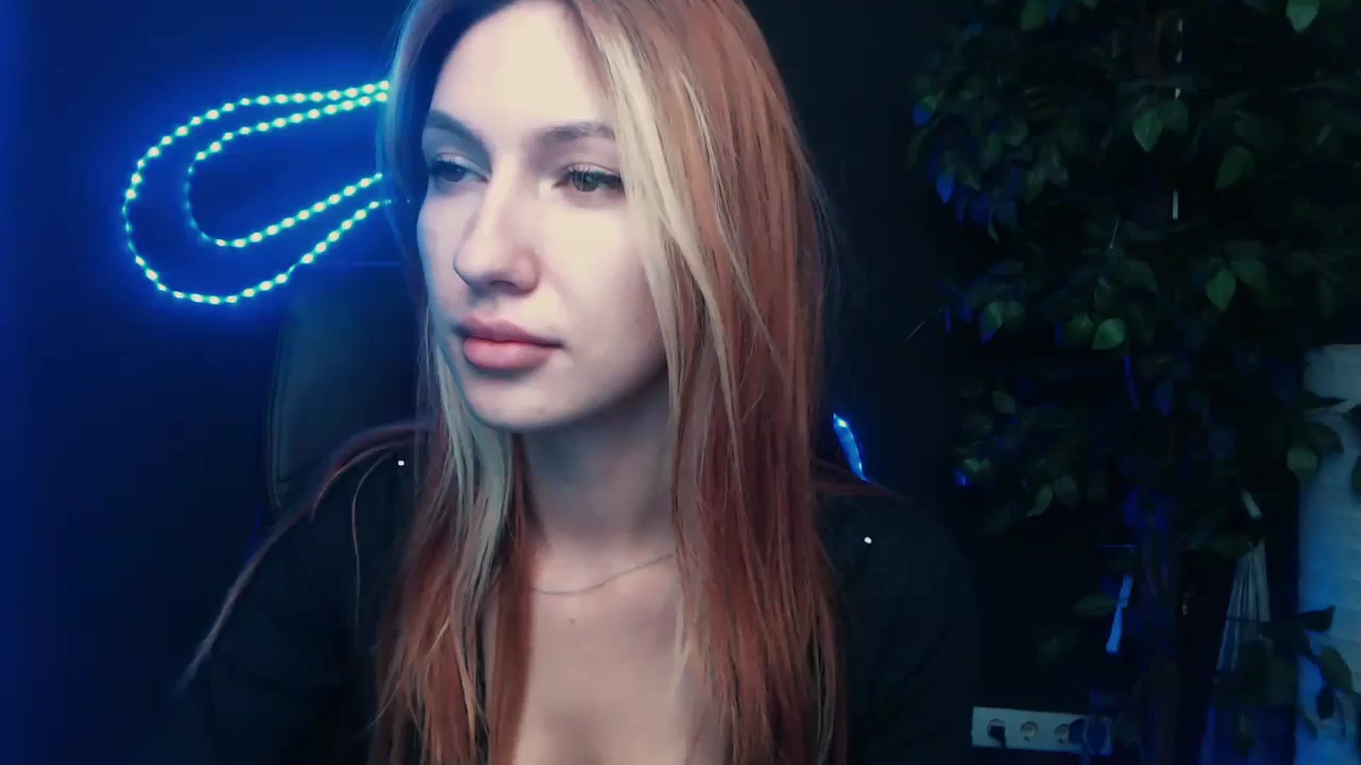 Gallery image thumbnail from LovelyGin's myfreecams stream on, 10/10/2023, 16:39 image 10 of 20