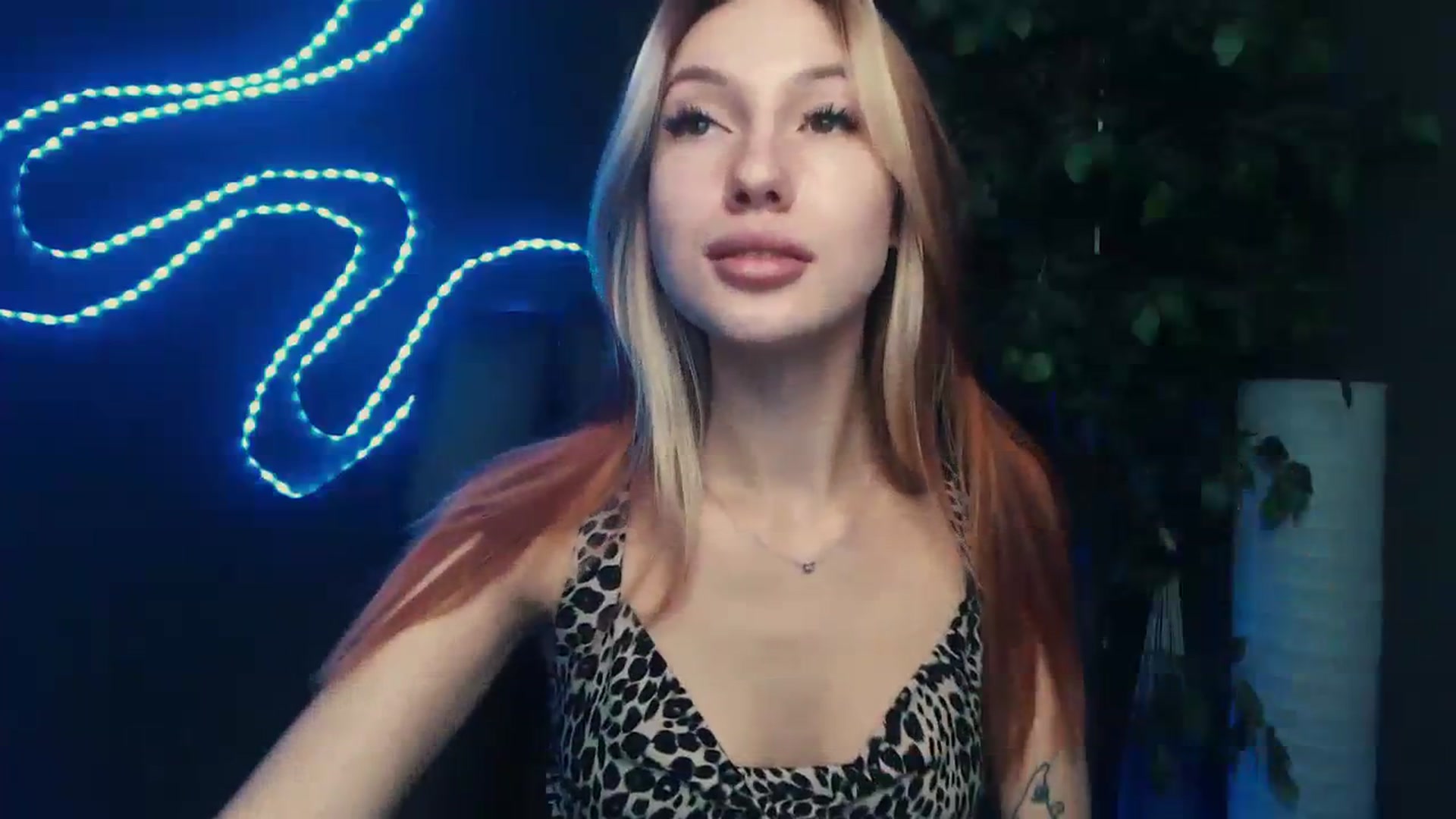 Gallery image thumbnail from LovelyGin's myfreecams stream on, 10/12/2023, 13:50 image 8 of 20