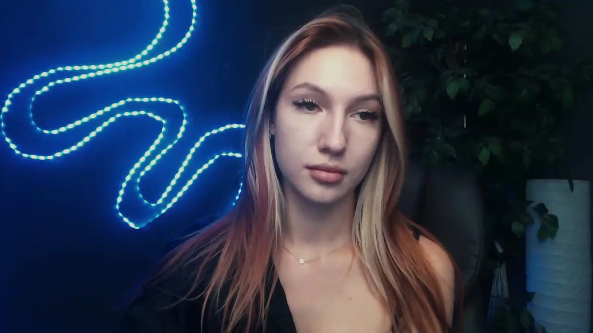 Gallery image thumbnail from LovelyGin's myfreecams stream on, 10/13/2023, 14:19 image 11 of 20