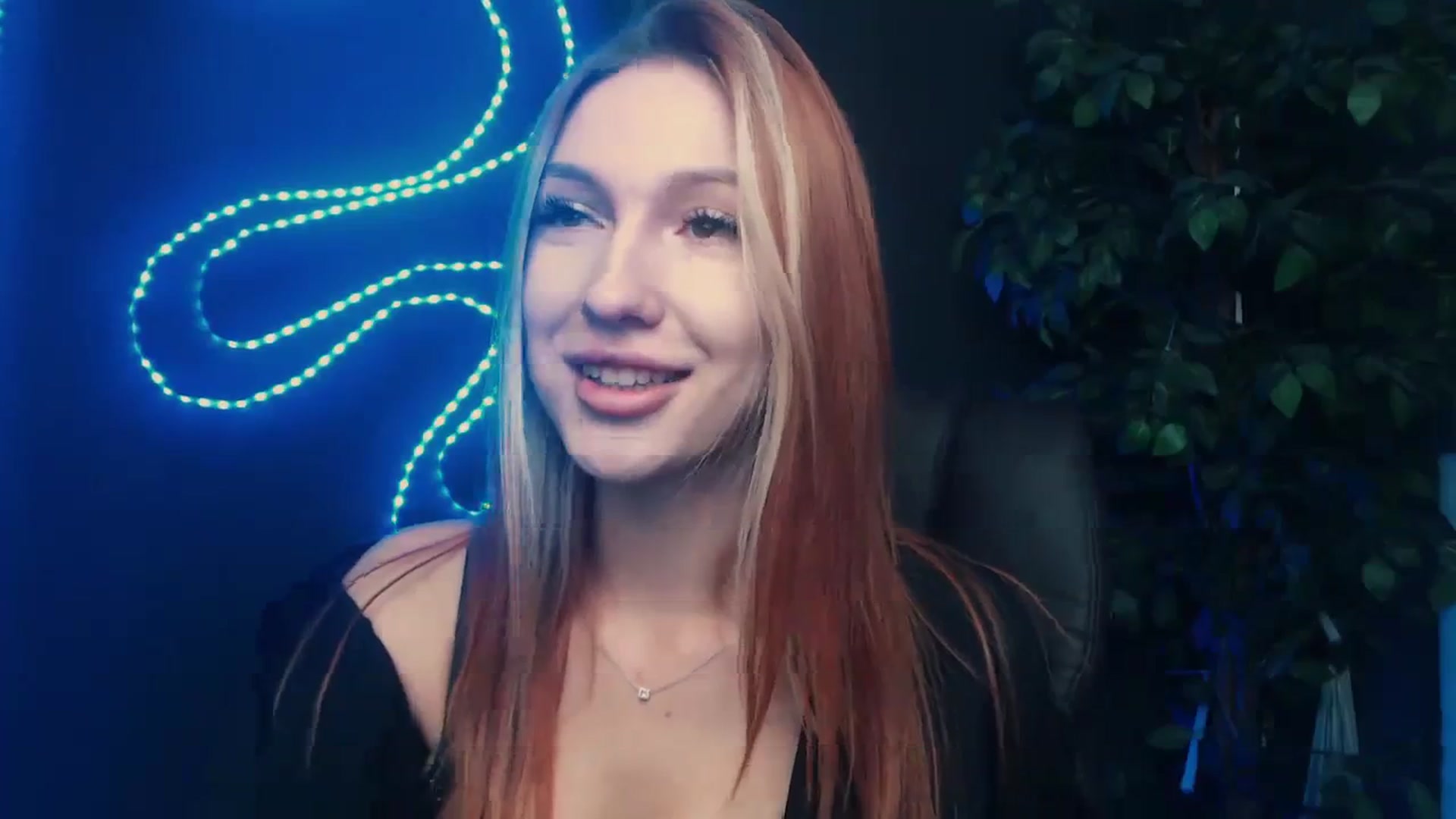 Gallery image thumbnail from LovelyGin's myfreecams stream on, 10/17/2023, 13:19 image 18 of 20