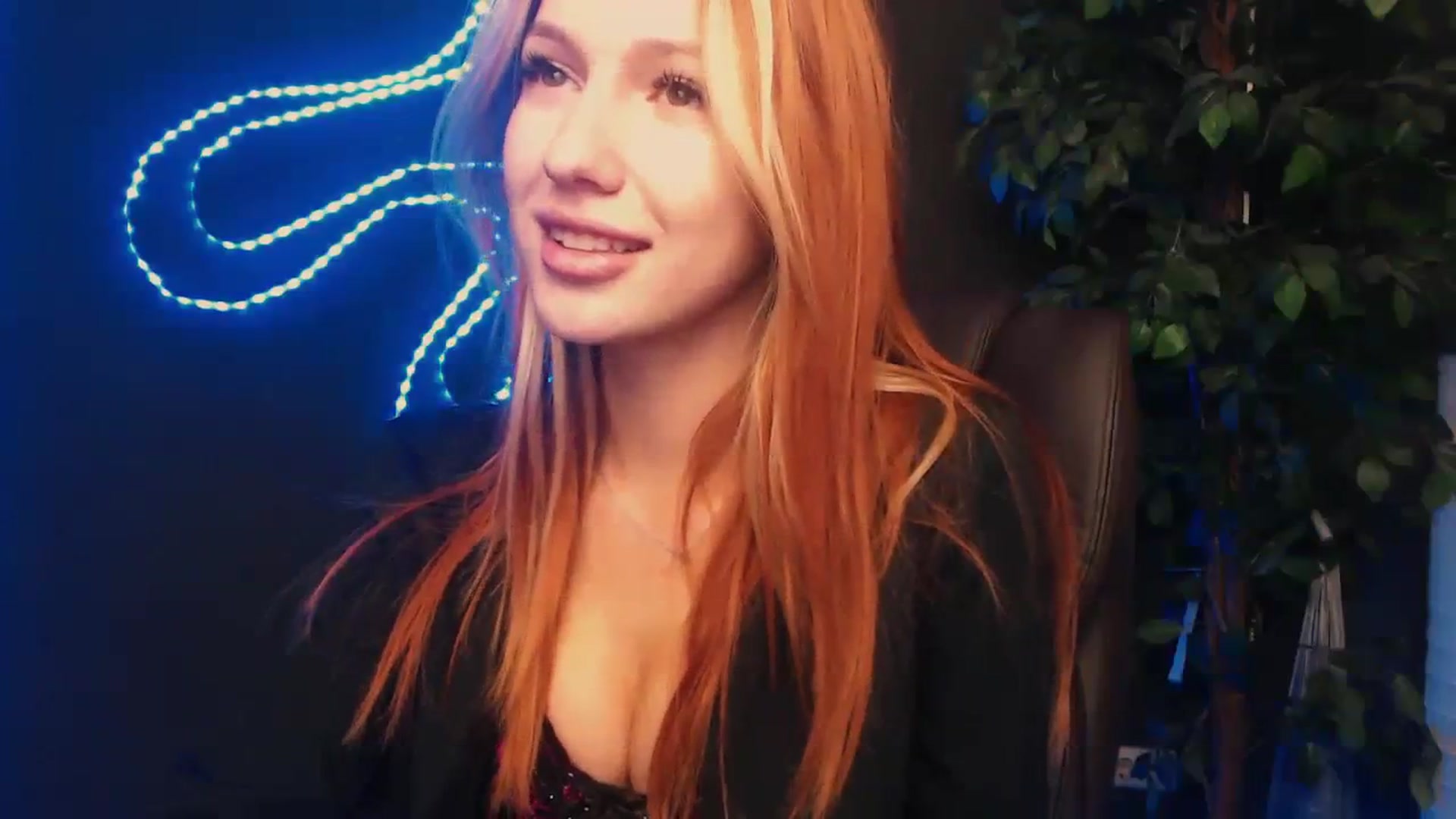 Gallery image thumbnail from LovelyGin's myfreecams stream on, 10/17/2023, 13:19 image 4 of 20